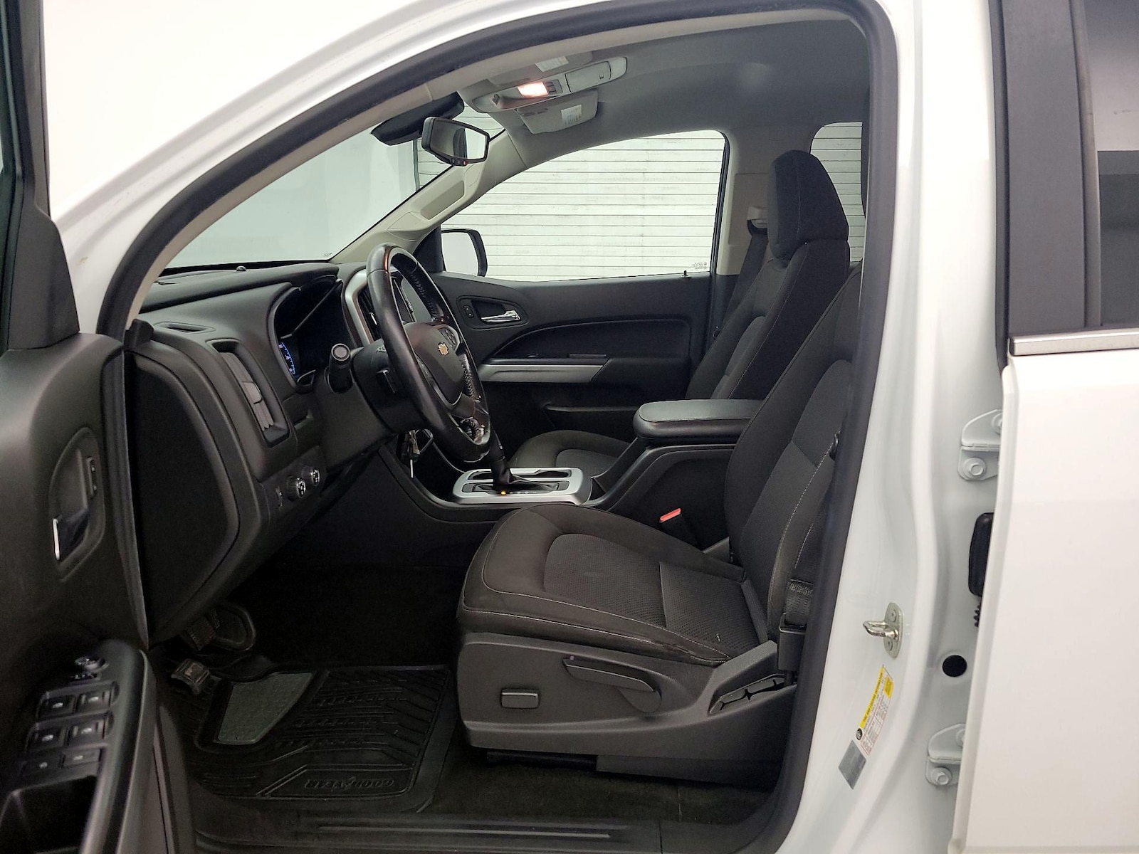 Power Seat(s) & Side Airbags