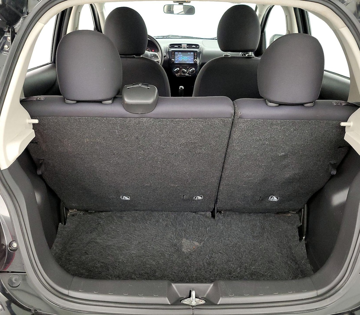Trunk/Cargo (Seats Up)