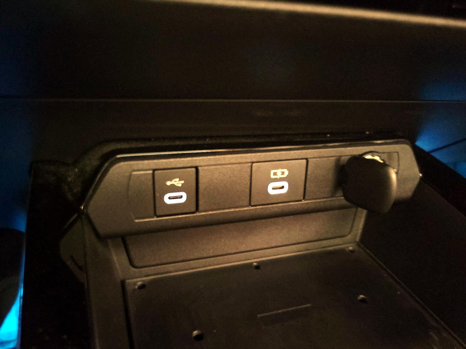 2023 Toyota Prius Limited - Photo 19
