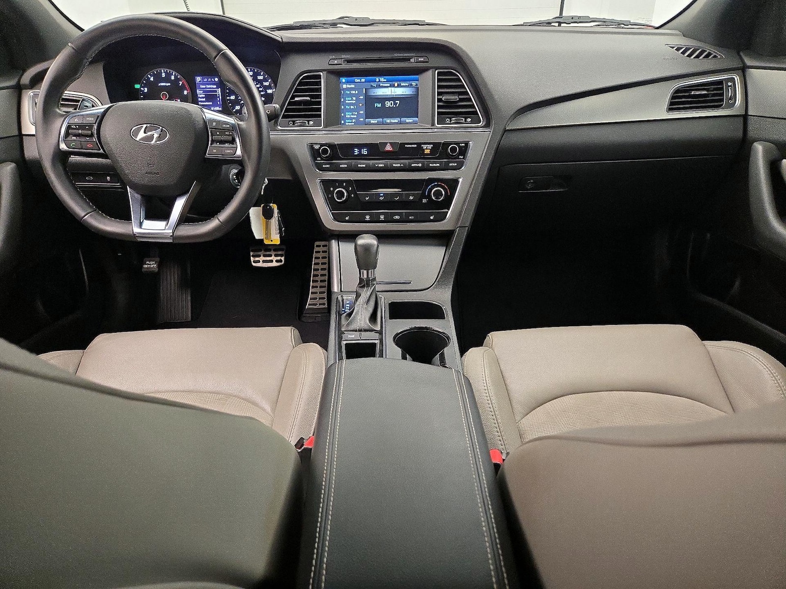Apple CarPlay® & Android Auto™