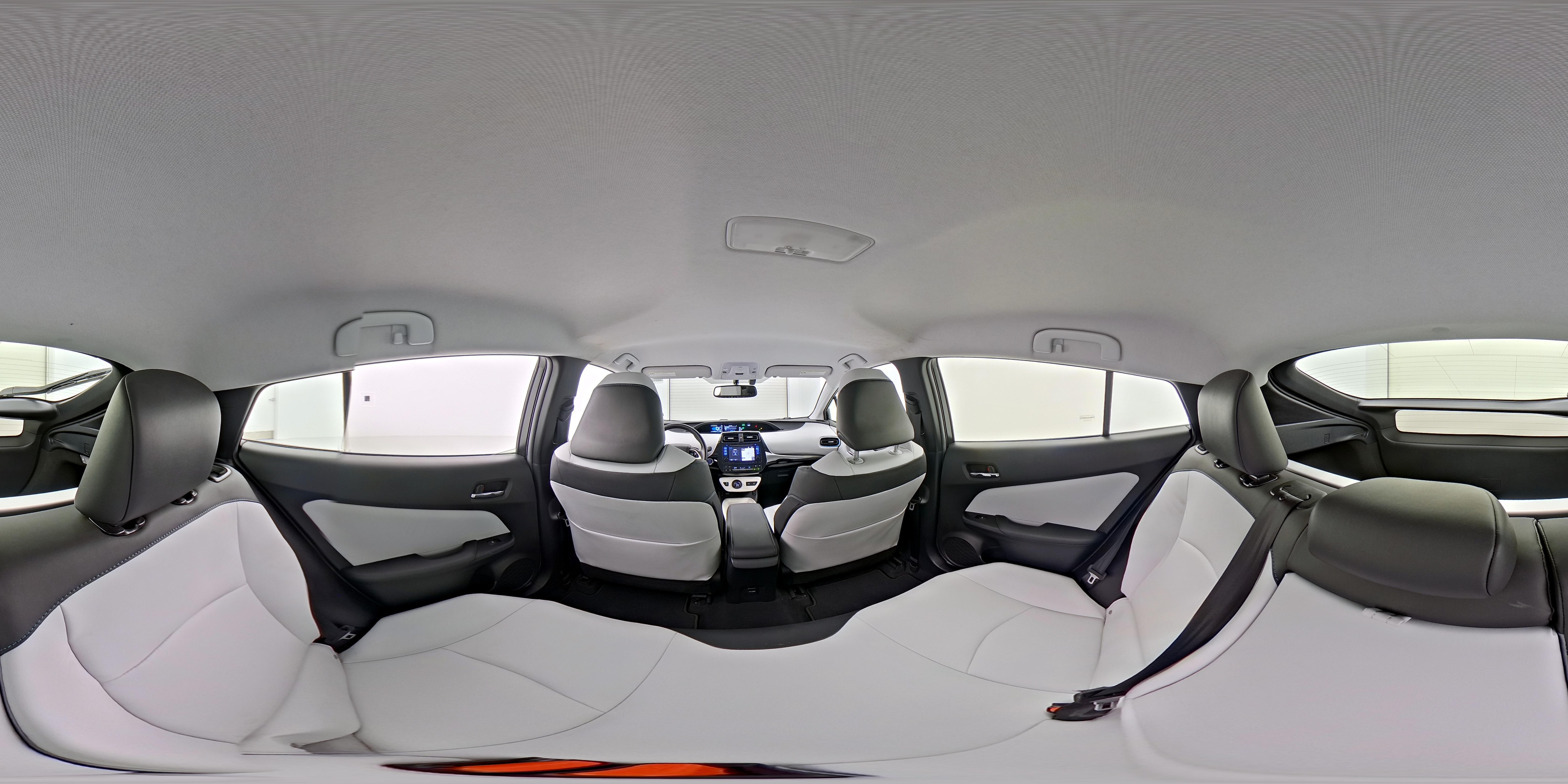 2016 Toyota Prius Four - Photo 26