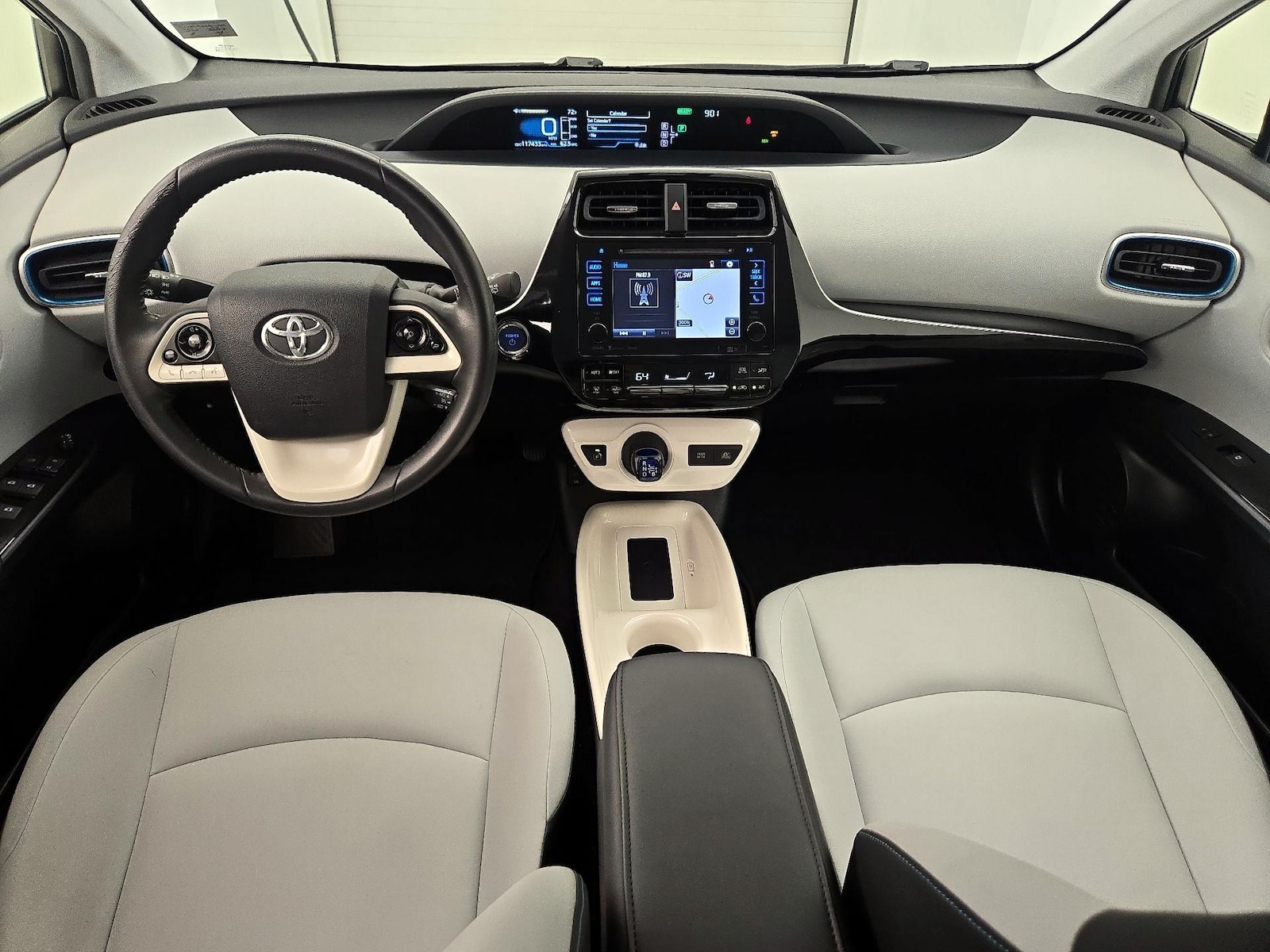 2016 Toyota Prius Four - Photo 10