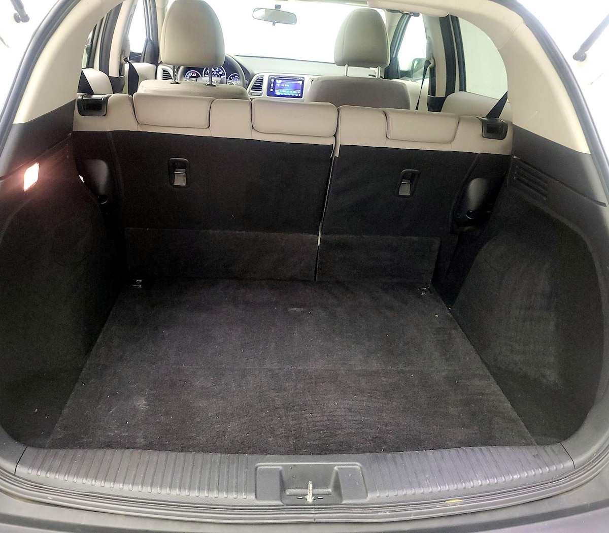 Trunk/Cargo (Seats Up)