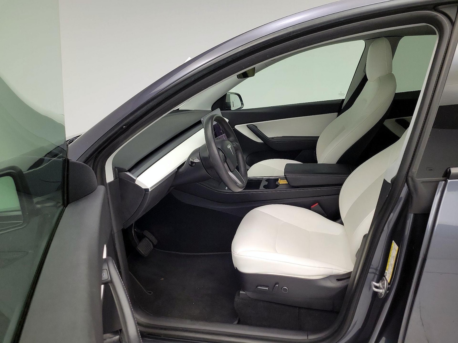 2021 Tesla Model Y Long Range - Photo 12