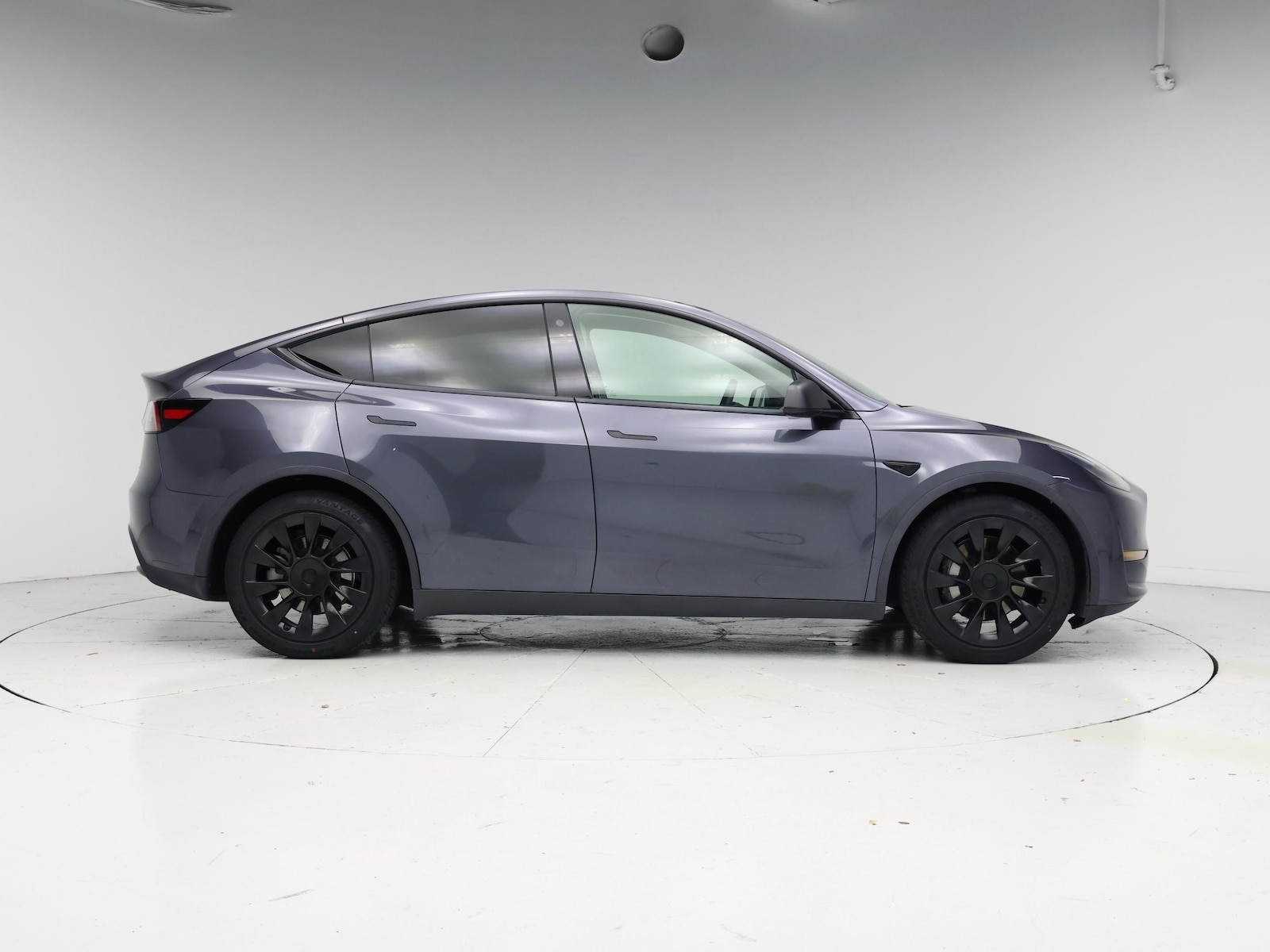 2021 Tesla Model Y Long Range - Photo 8