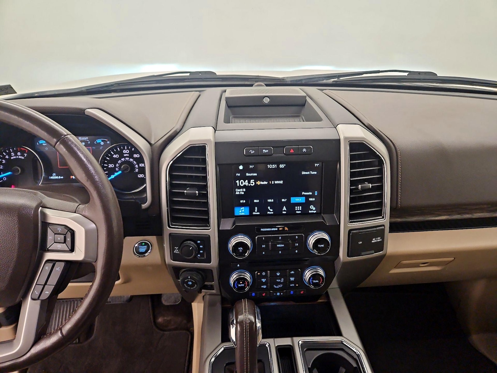 Apple CarPlay® & Android Auto™