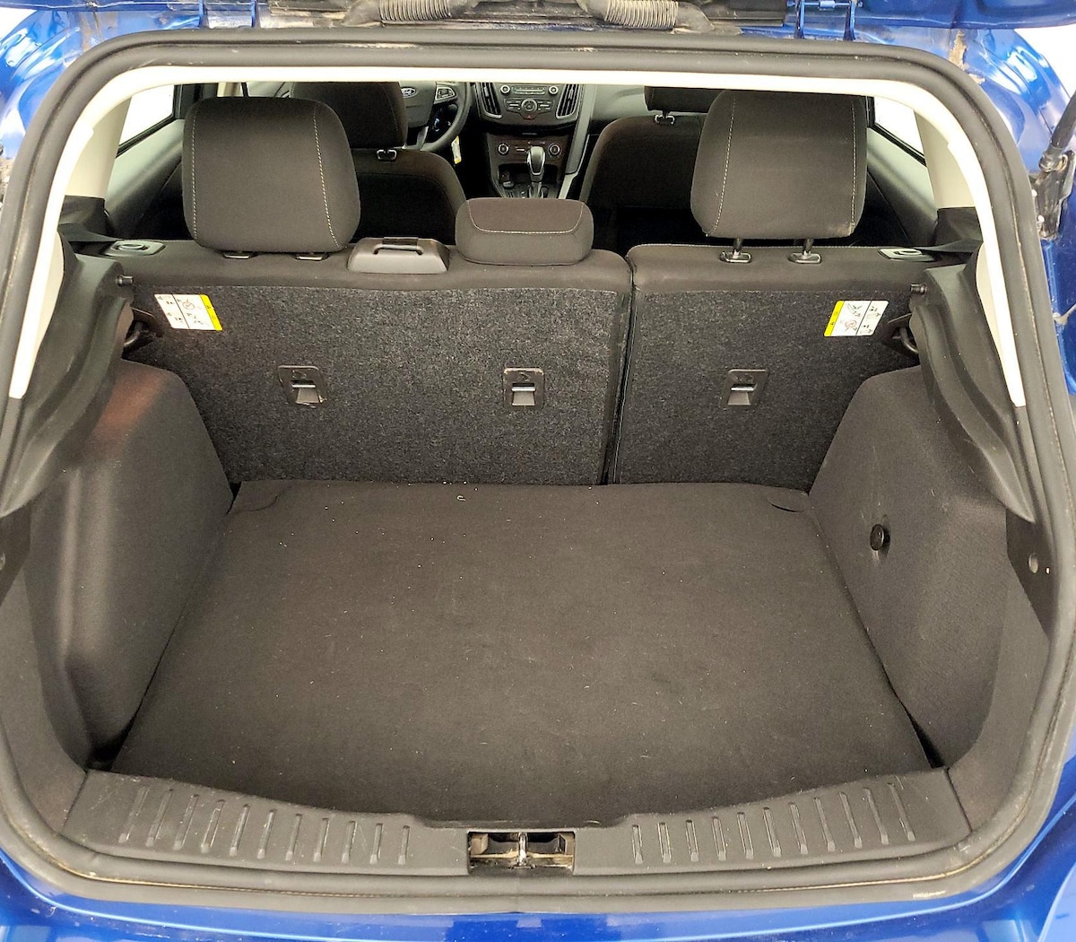 Trunk/Cargo (Seats Up)