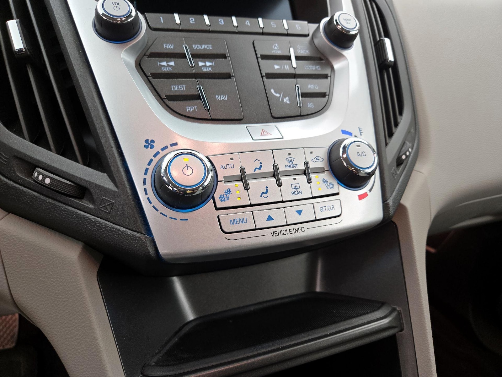 2016 Chevrolet Equinox LTZ - Photo 18