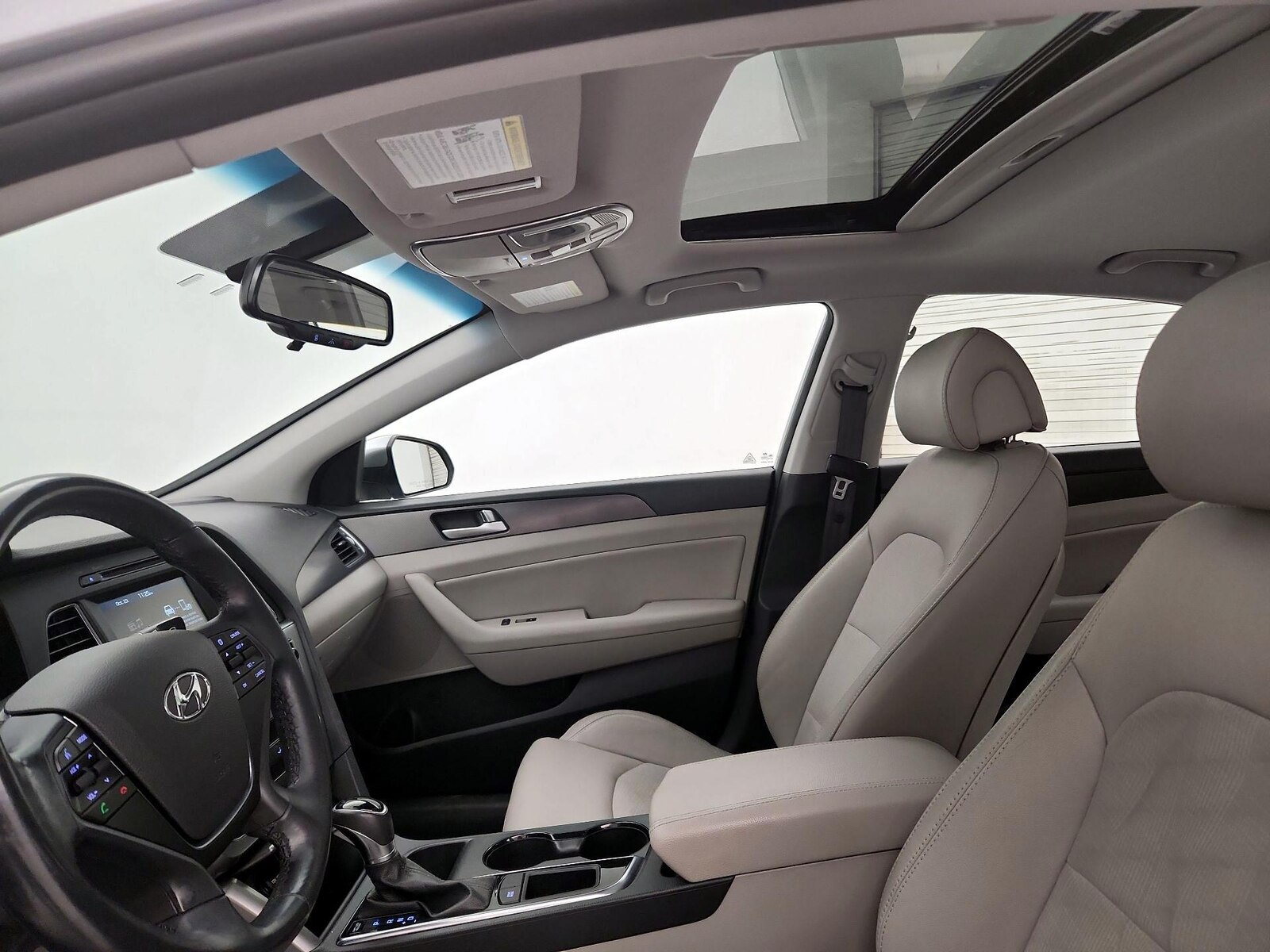 Sunroof(s) & Overhead Airbags