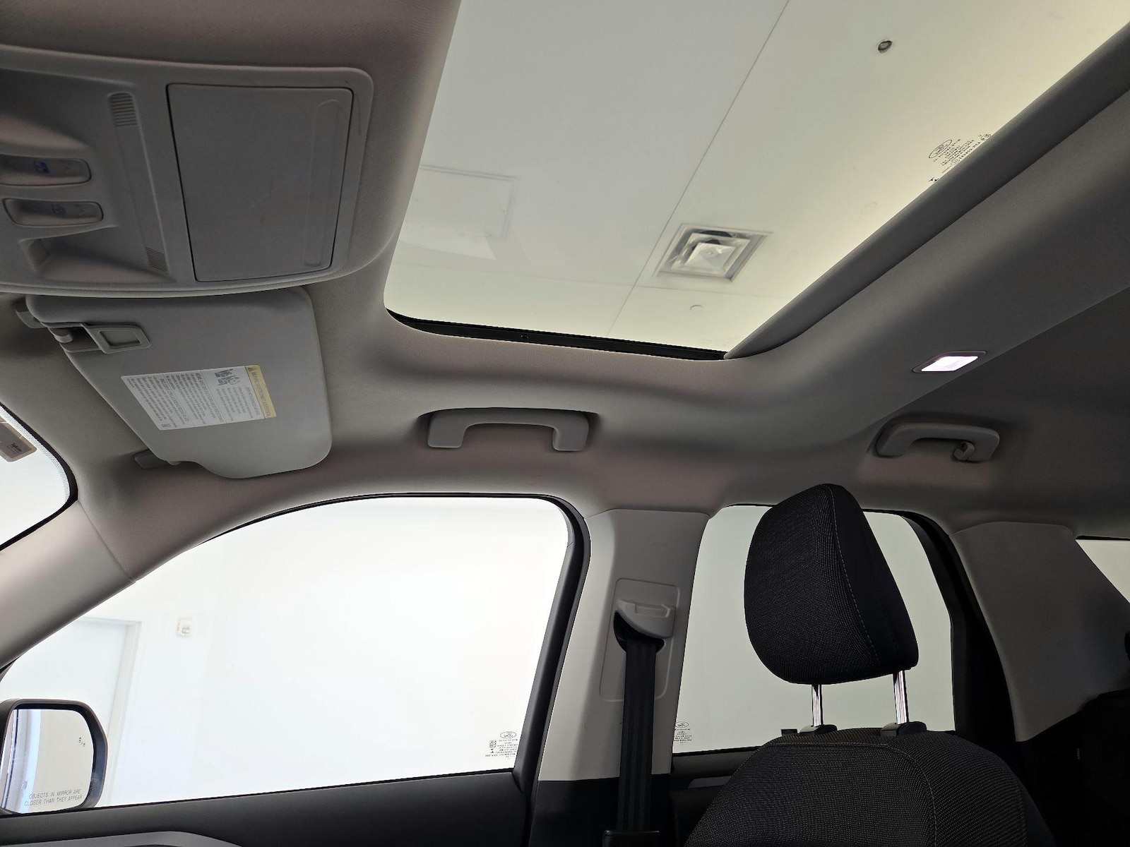 Sunroof(s) & Overhead Airbags