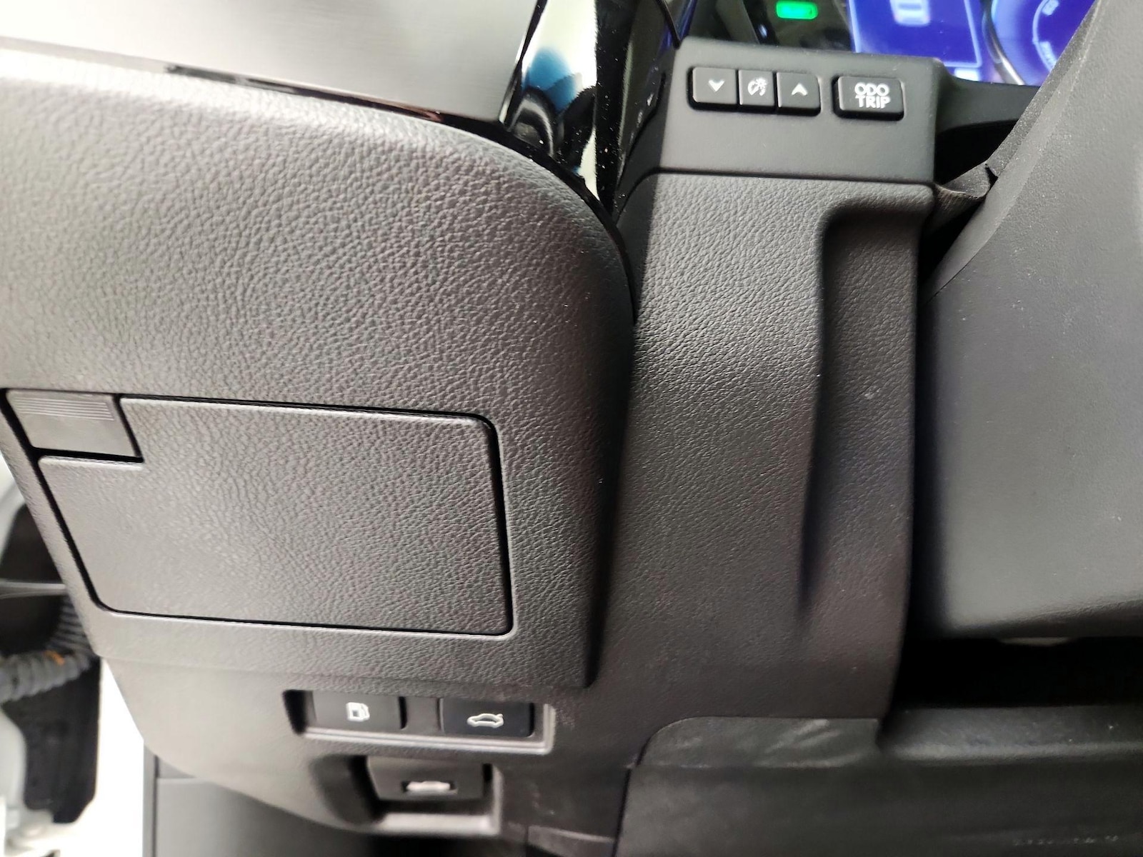 2023 Lexus ES Hybrid 300h - Photo 14