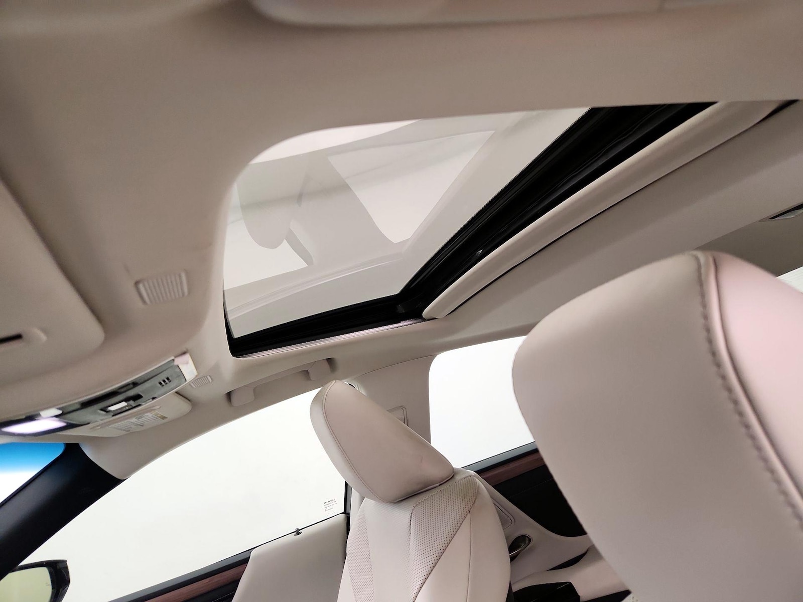 2023 Lexus ES Hybrid 300h - Photo 20