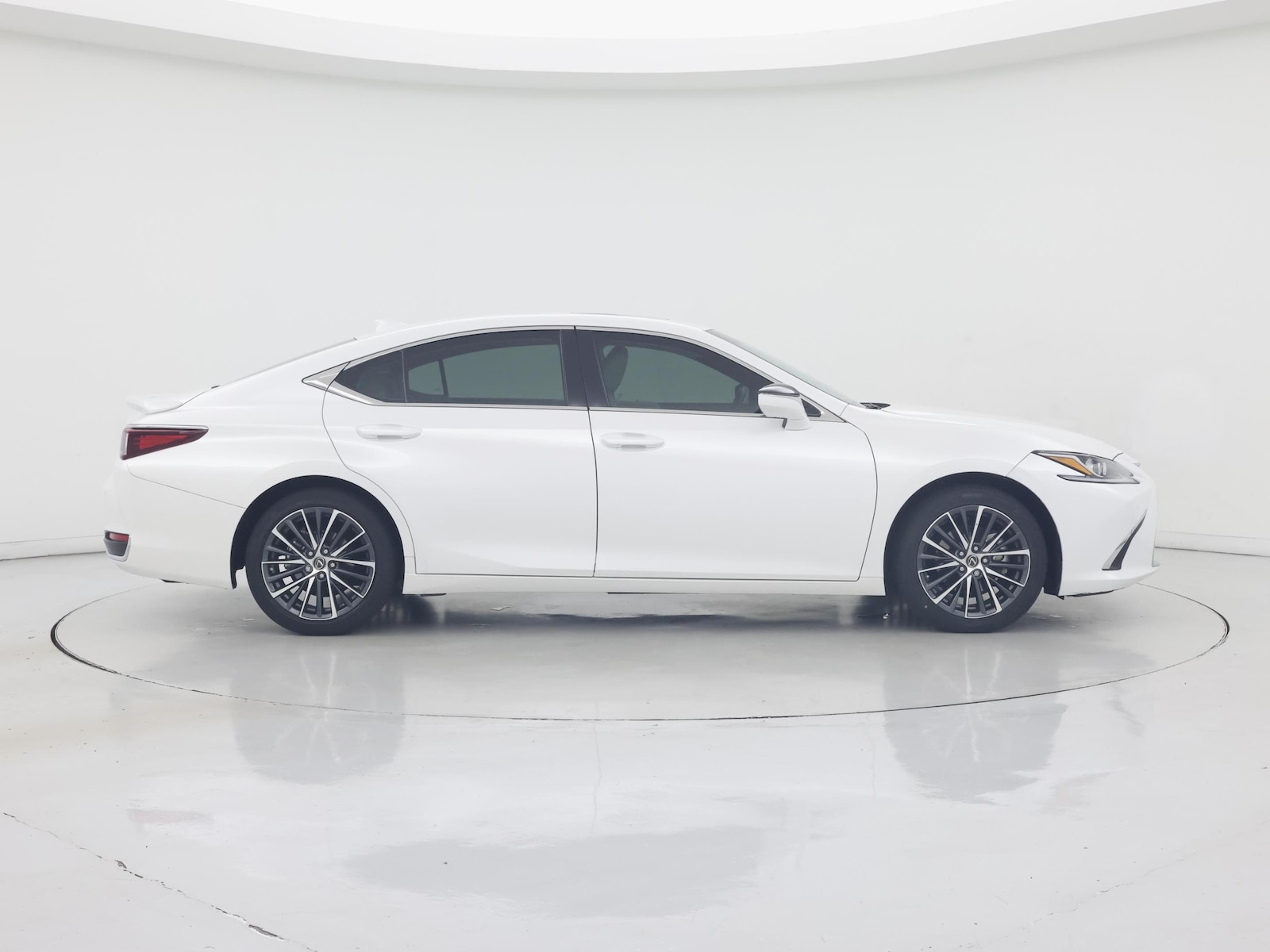 2023 Lexus ES Hybrid 300h - Photo 8