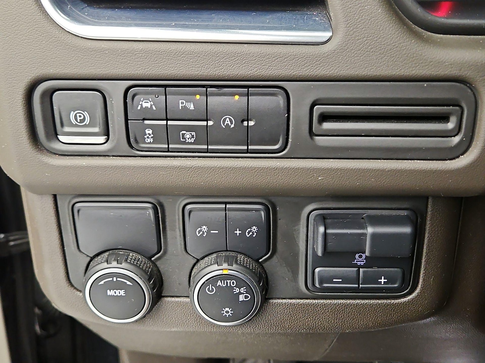 2023 Chevrolet Tahoe LT - Photo 14