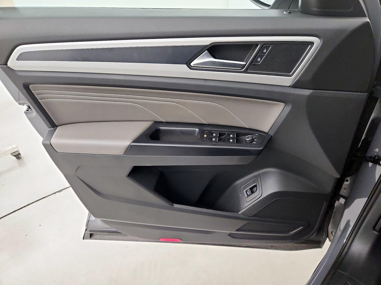 2021 Volkswagen Atlas Cross Sport SE w/Tech R-Line - Photo 13