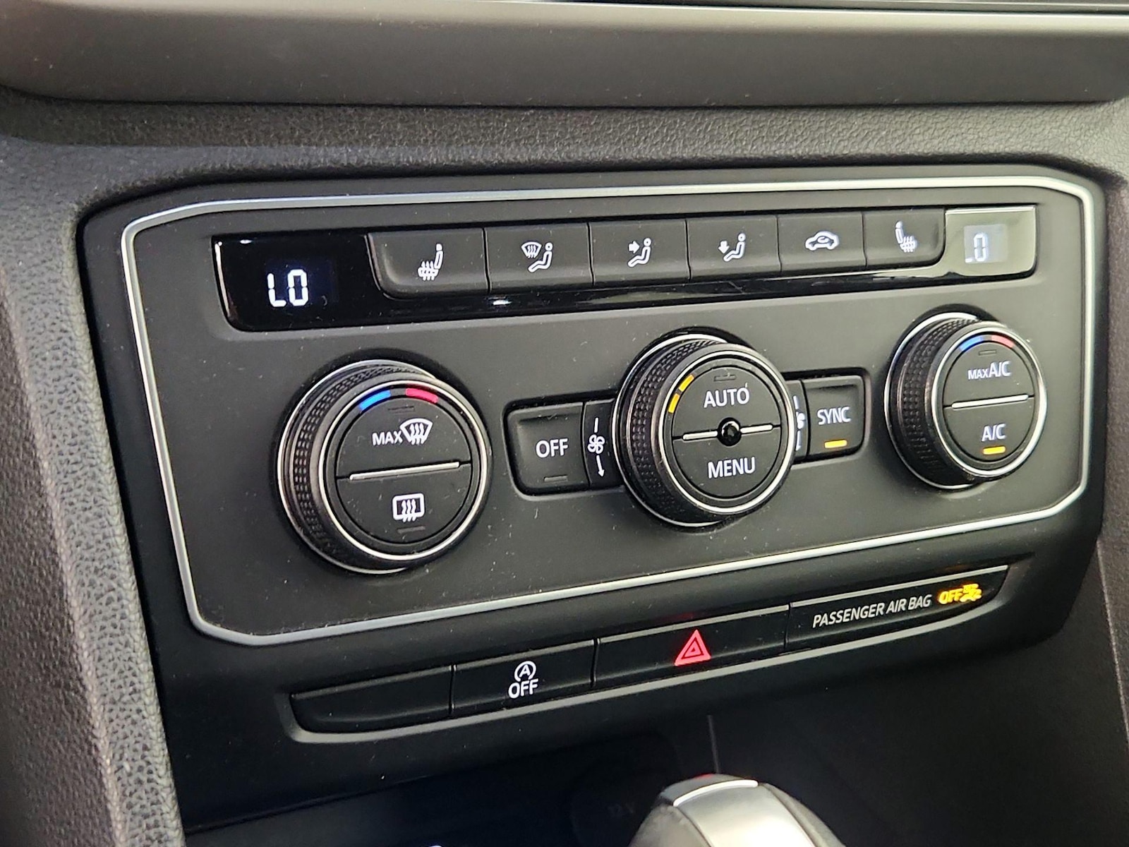 2021 Volkswagen Atlas Cross Sport SE w/Tech R-Line - Photo 16