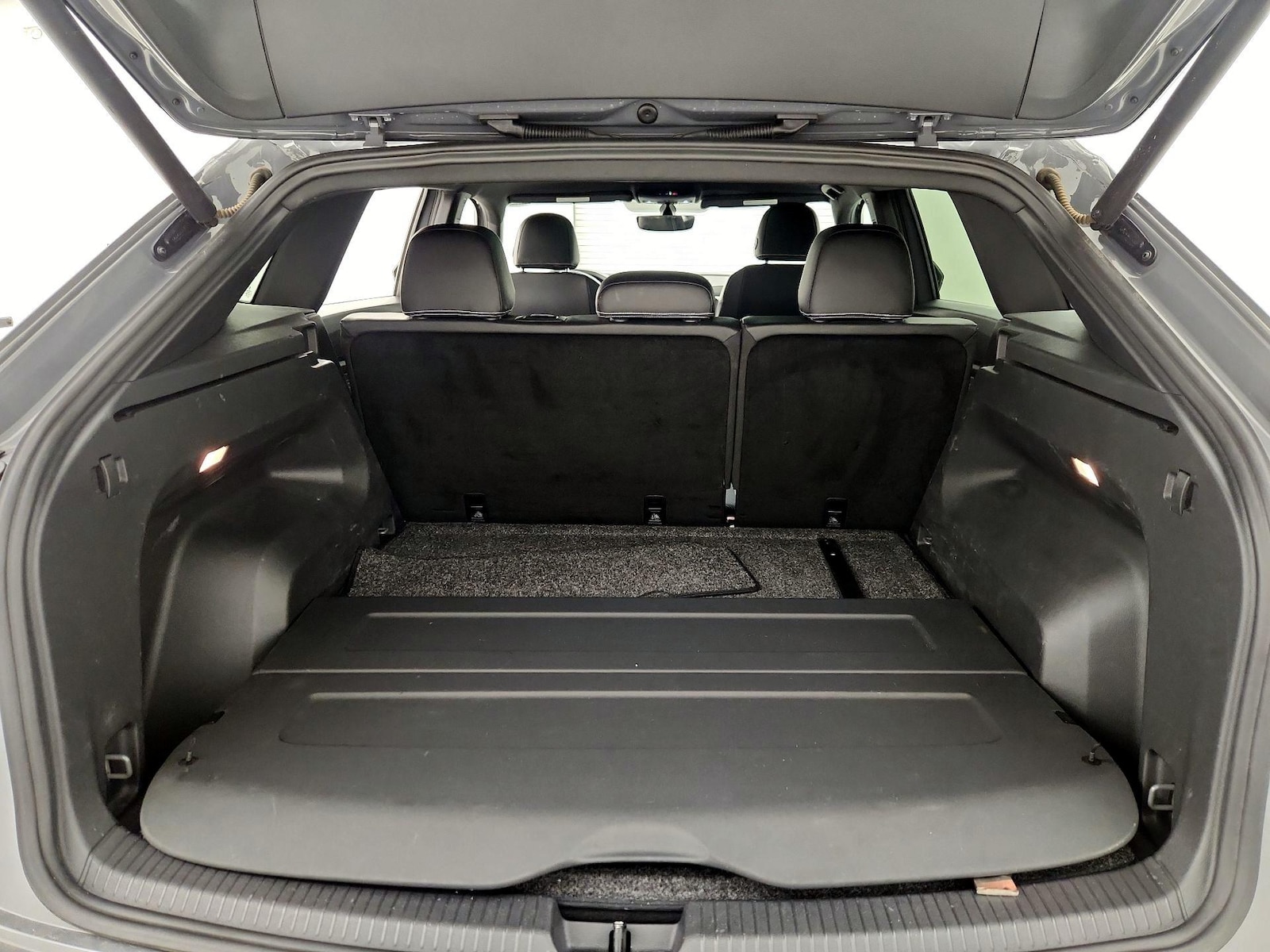 2021 Volkswagen Atlas Cross Sport SE w/Tech R-Line - Photo 21
