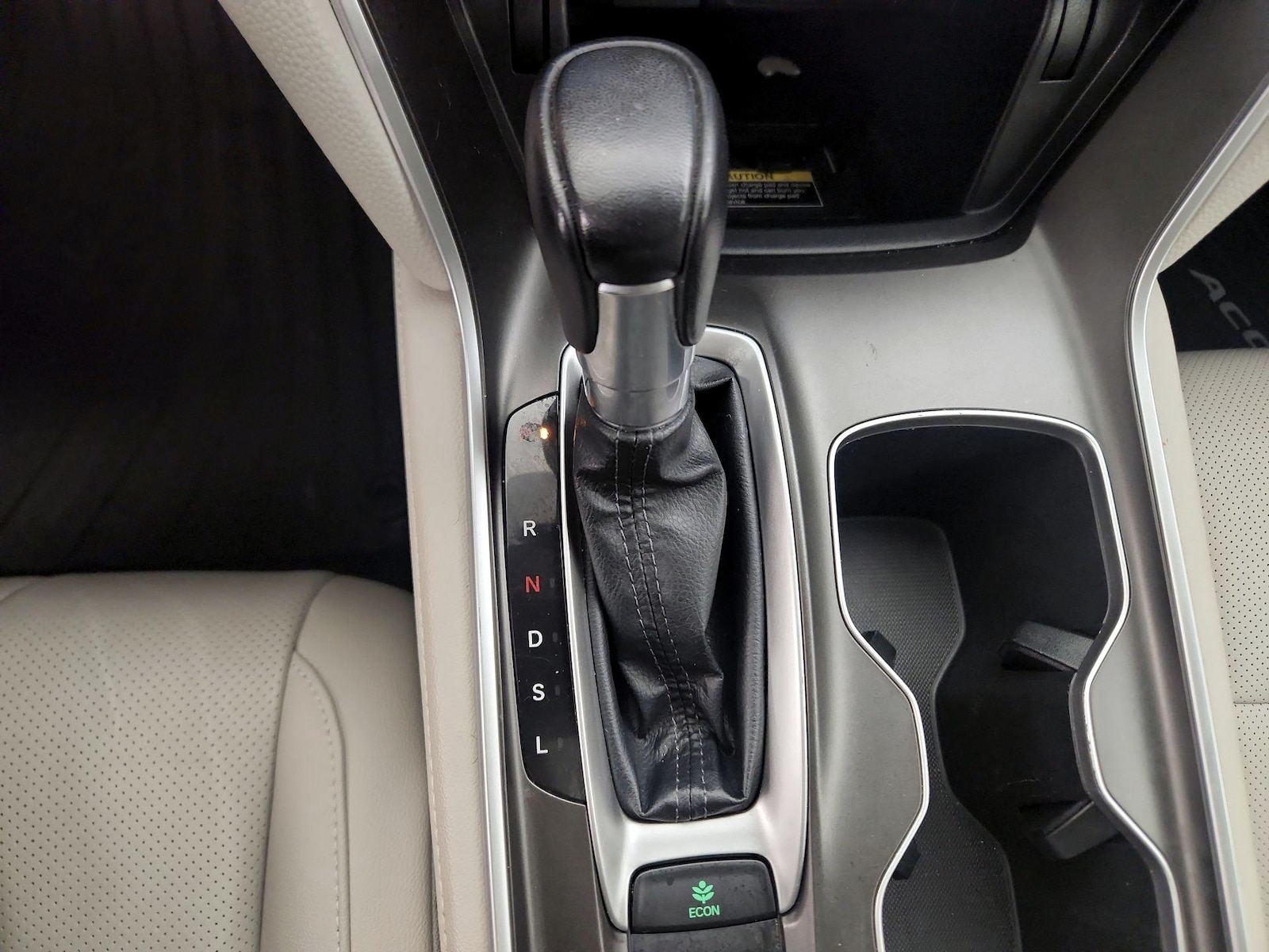 2022 Honda Accord EX-L - Photo 18