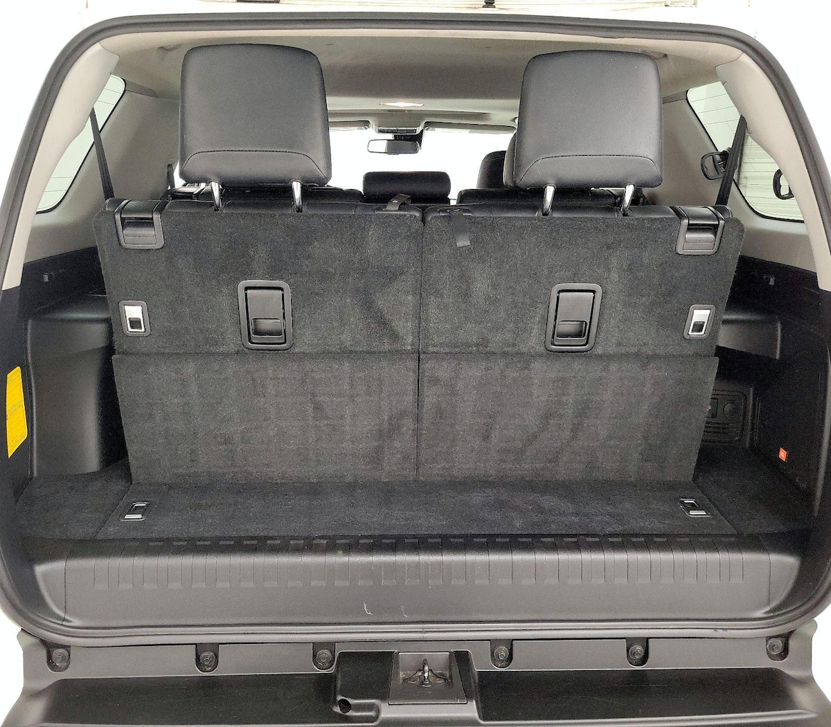 Trunk/Cargo (Seats Up)