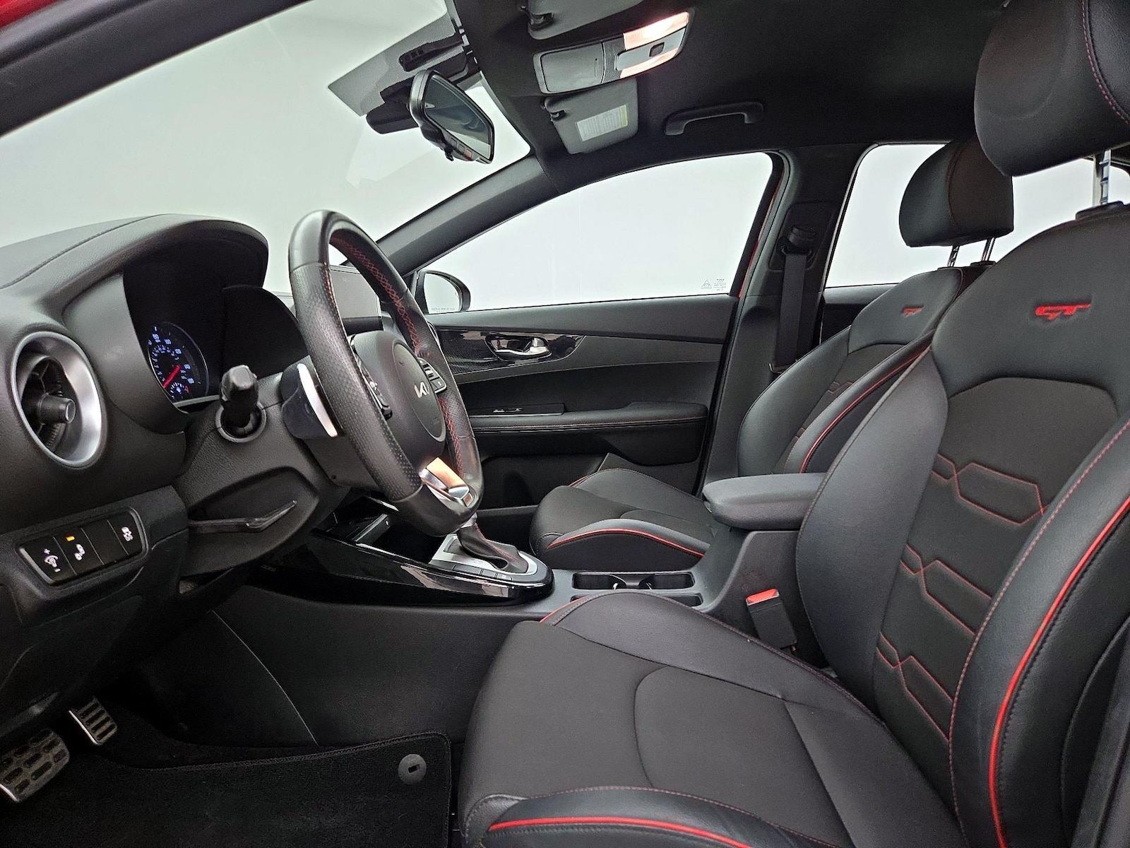2023 Kia Forte GT - Photo 12