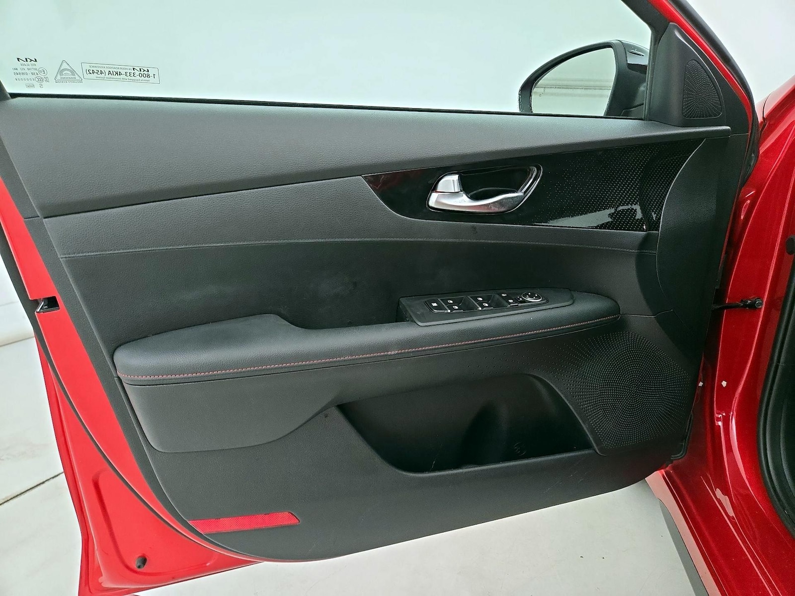 2023 Kia Forte GT - Photo 13