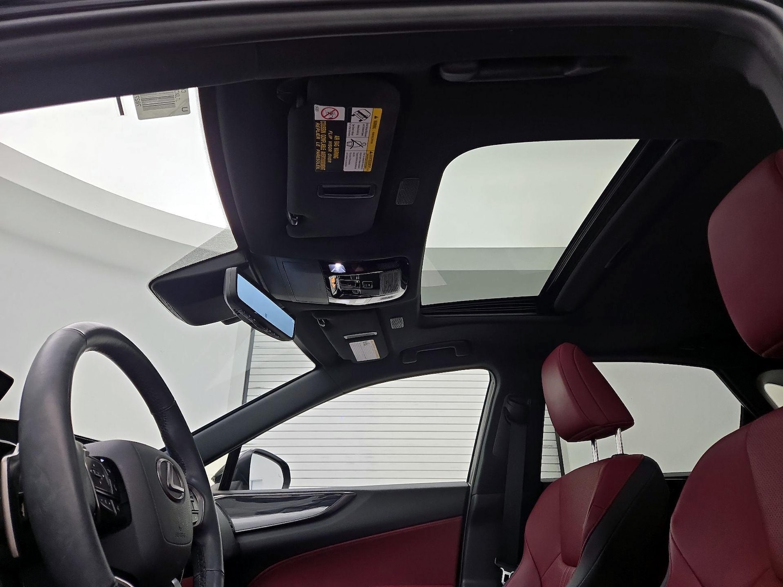 Sunroof(s) & Overhead Airbags