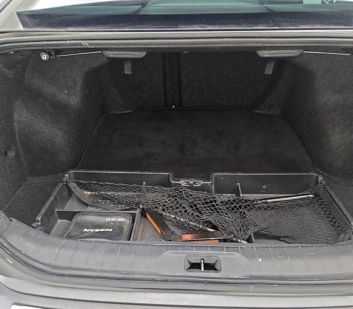 Trunk/Cargo (Seats Up)