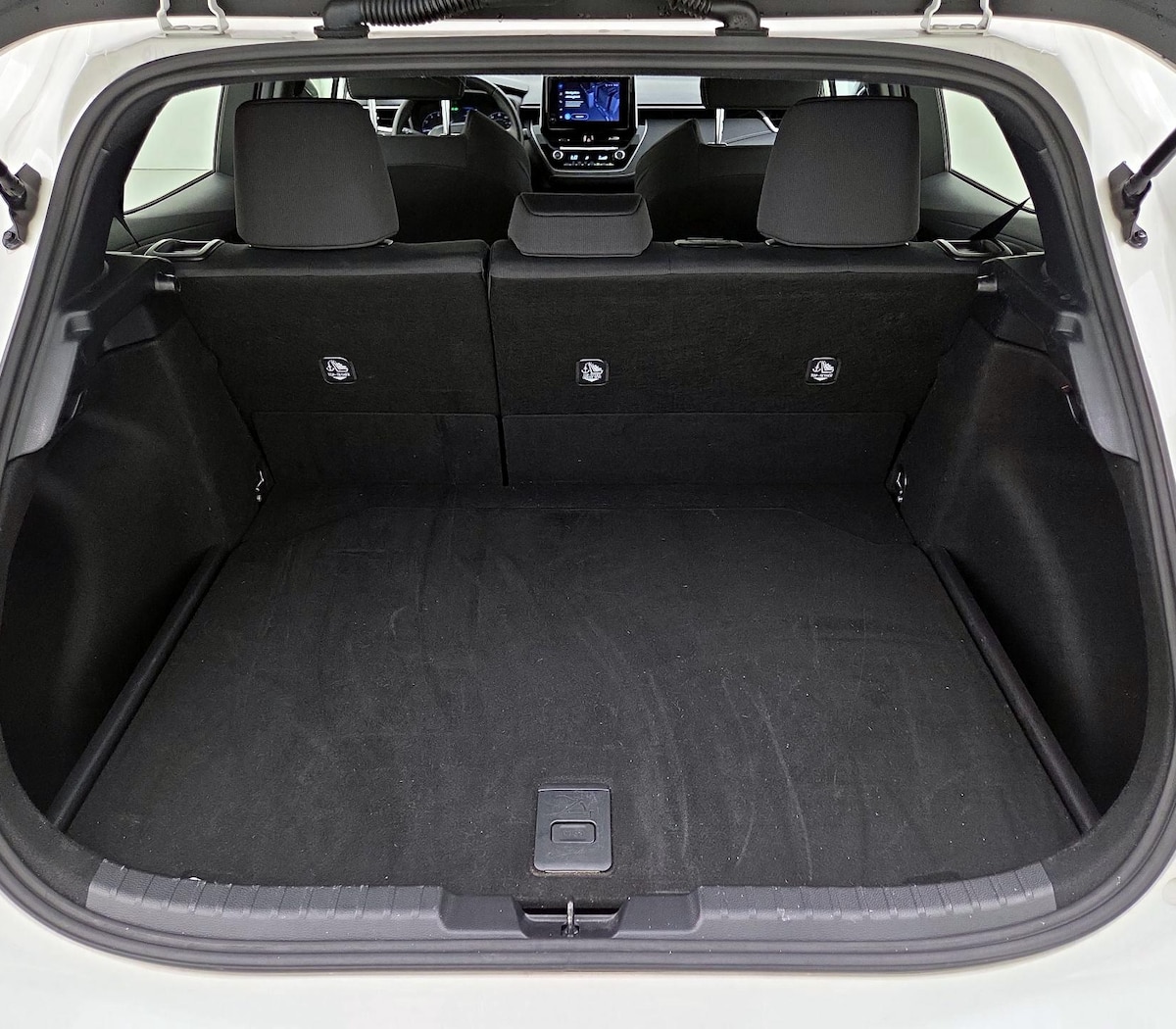 Trunk/Cargo (Seats Up)