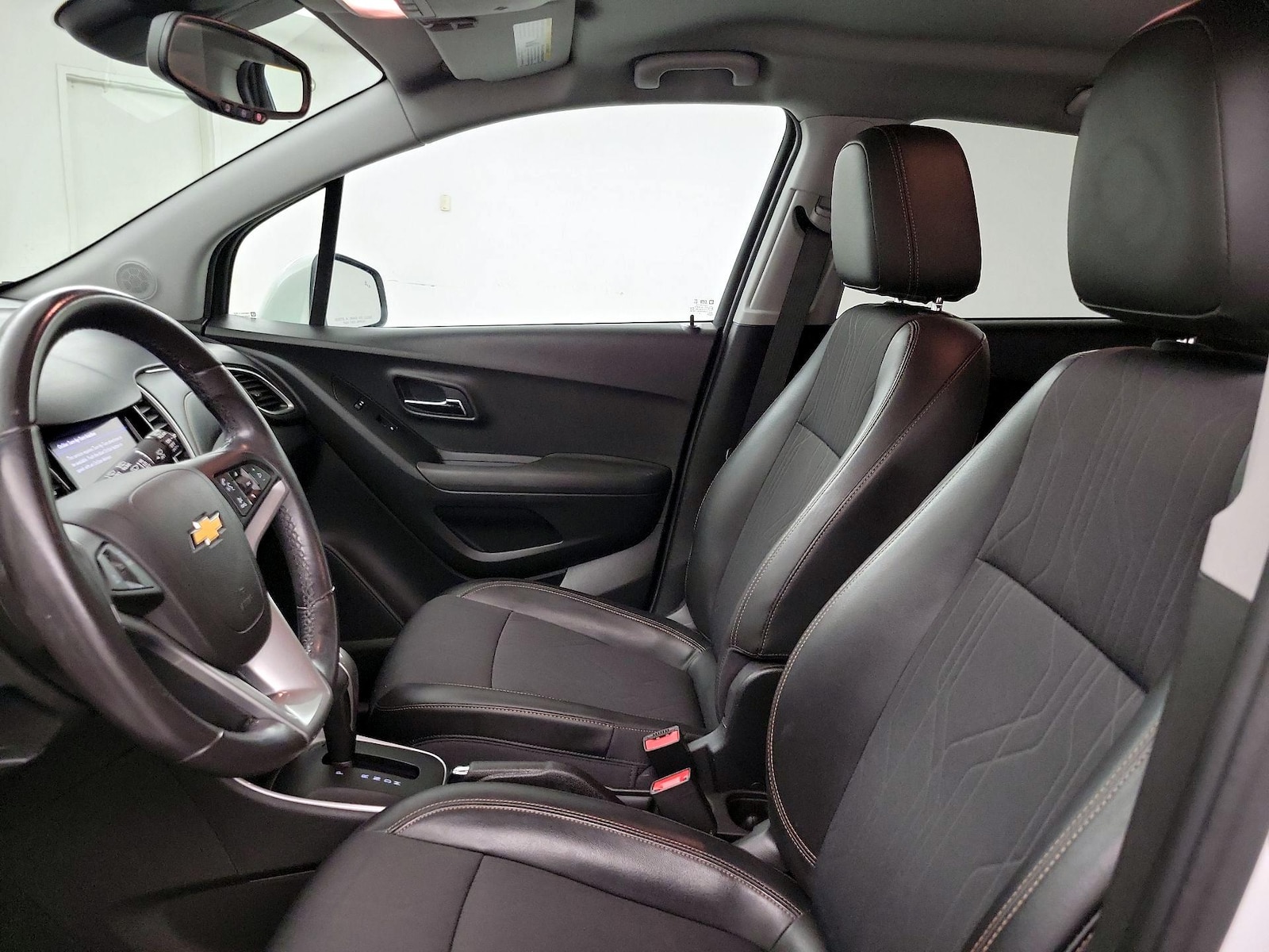 Power Seat(s) & Side Airbags