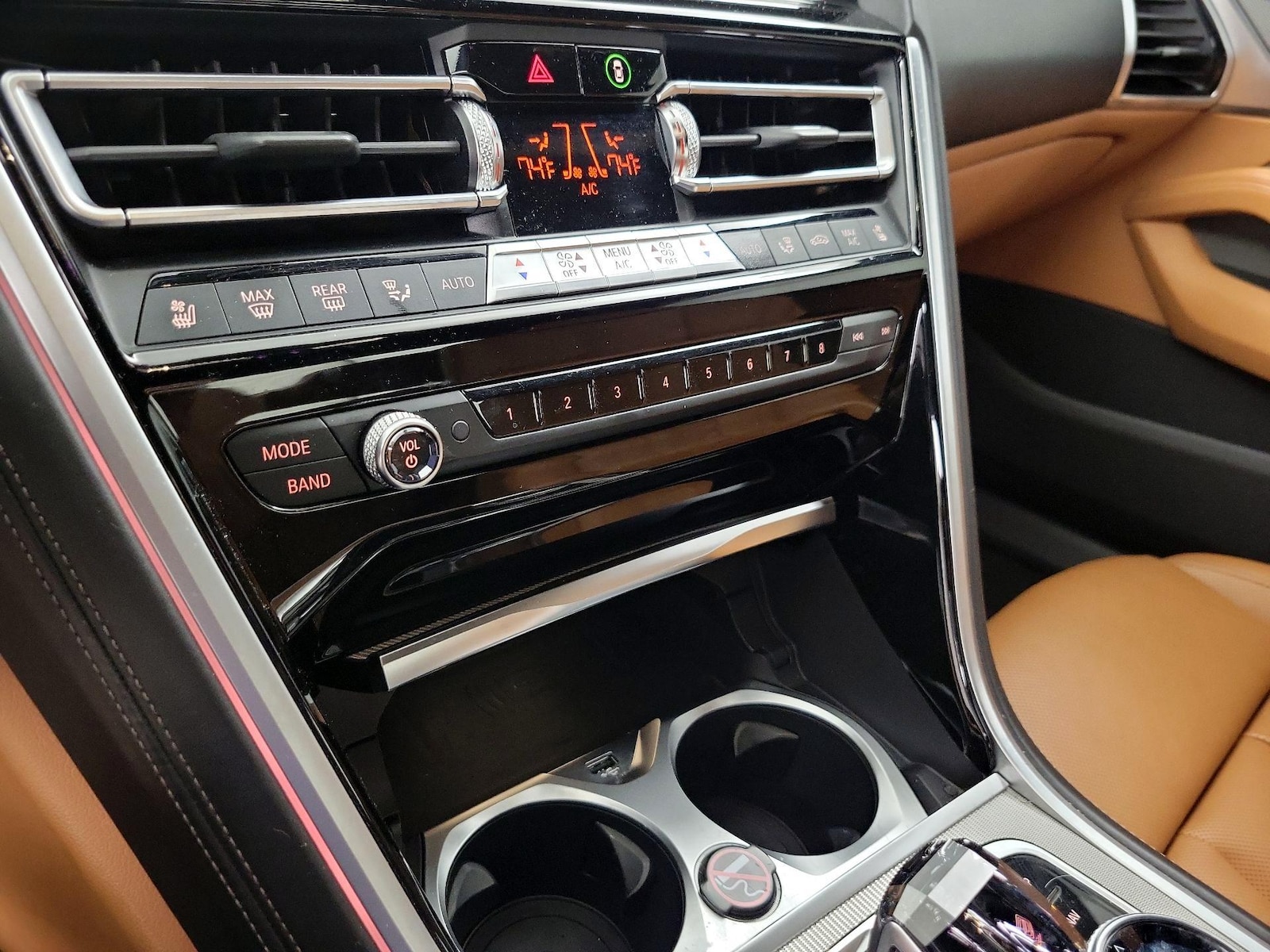 2019 BMW 8 Series M850i - Photo 18