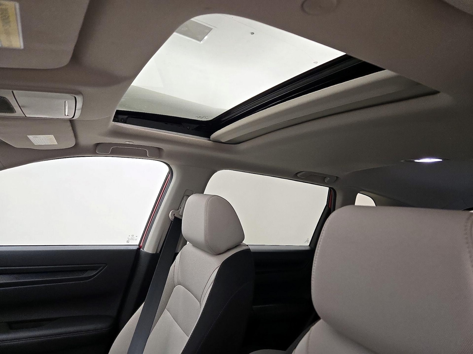 Sunroof(s) & Overhead Airbags