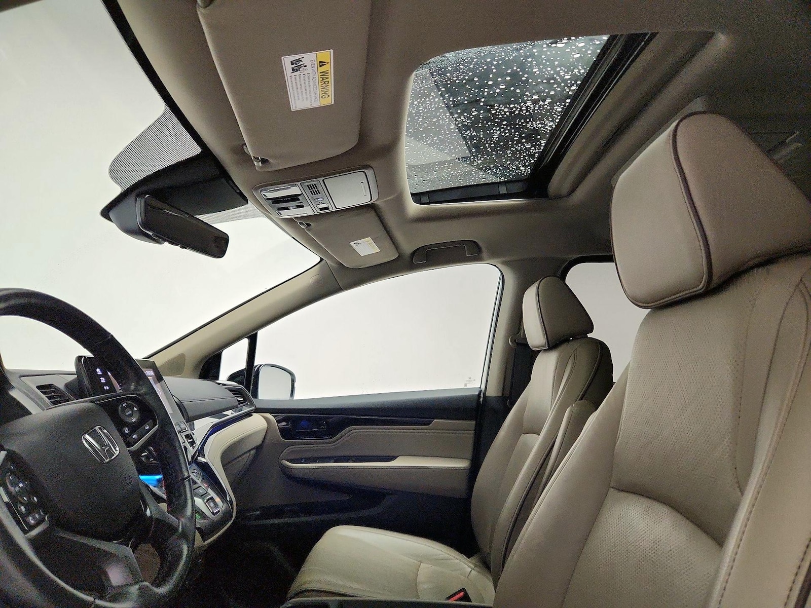 Sunroof(s) & Overhead Airbags