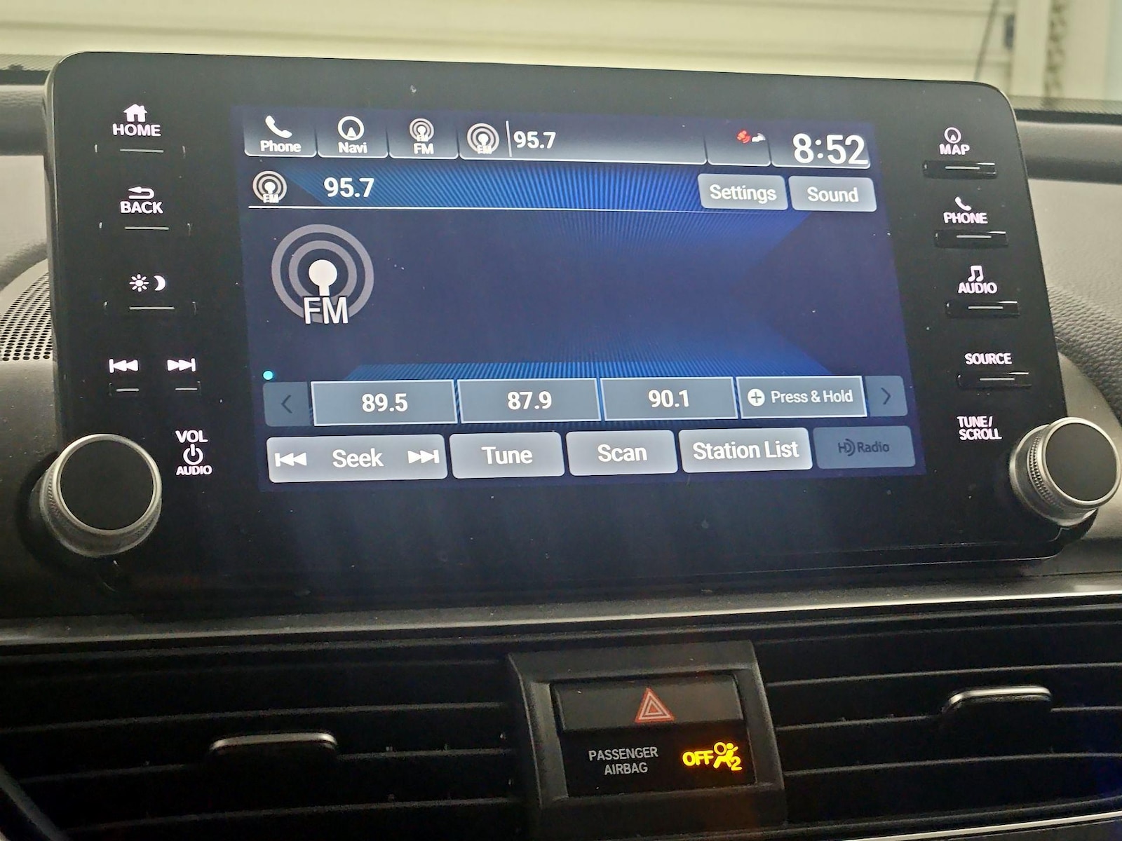 2021 Honda Accord Touring - Photo 16