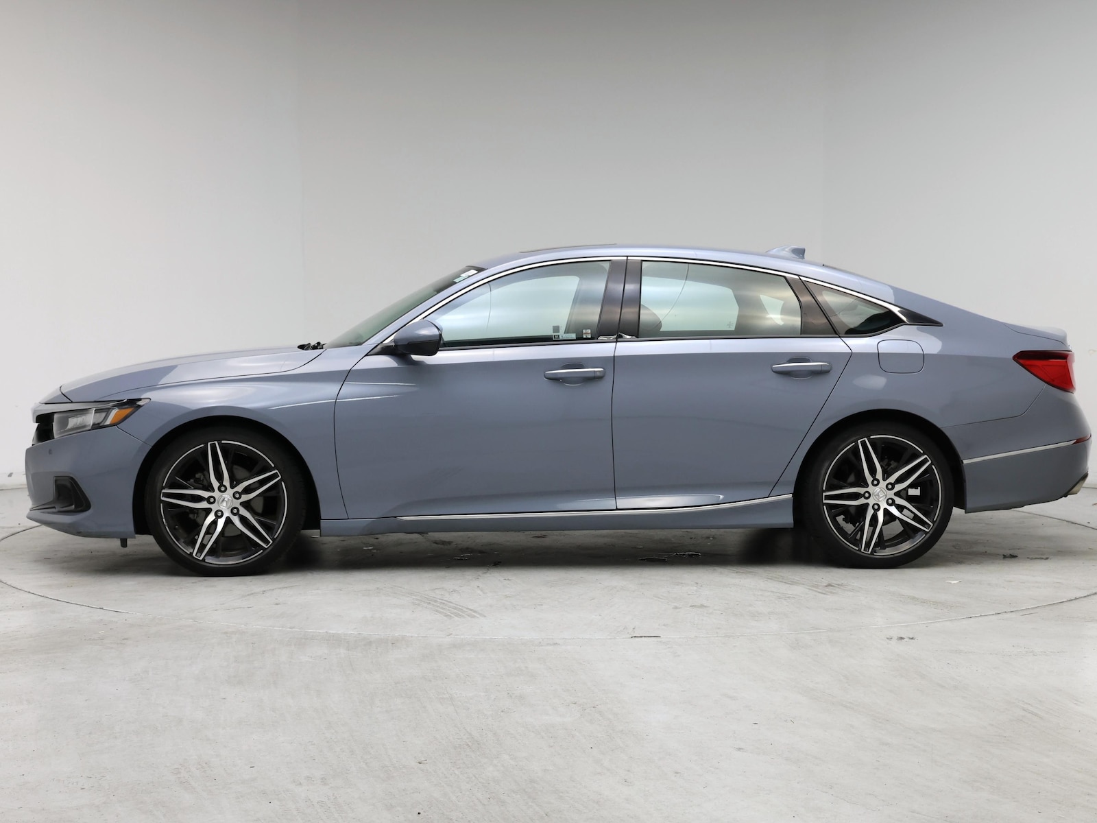 2021 Honda Accord Touring - Photo 4