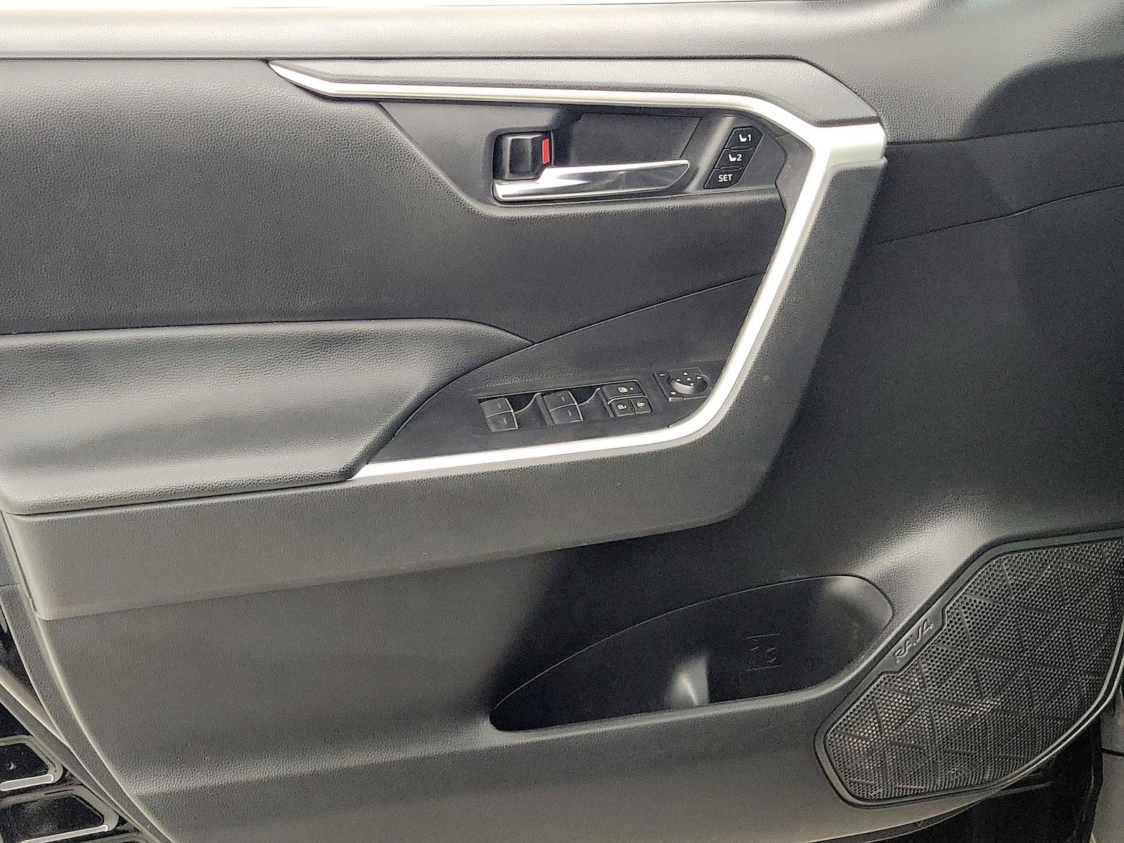 2024 Toyota RAV4 XLE Premium - Photo 13