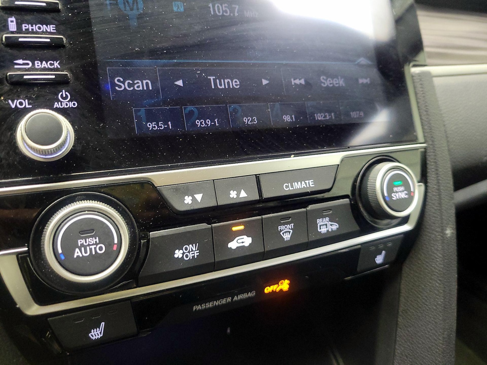 2020 Honda Civic Touring - Photo 16