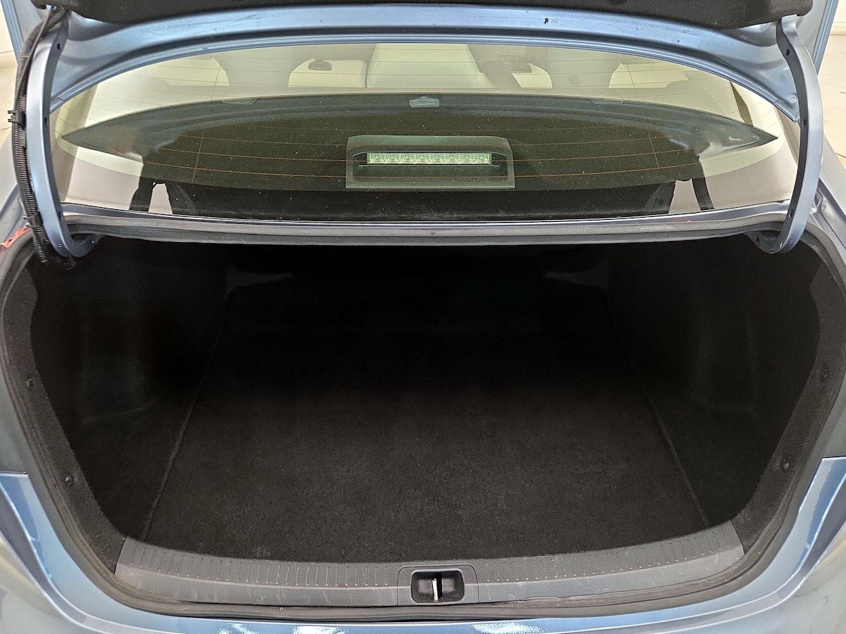 Trunk/Cargo (Seats Up)