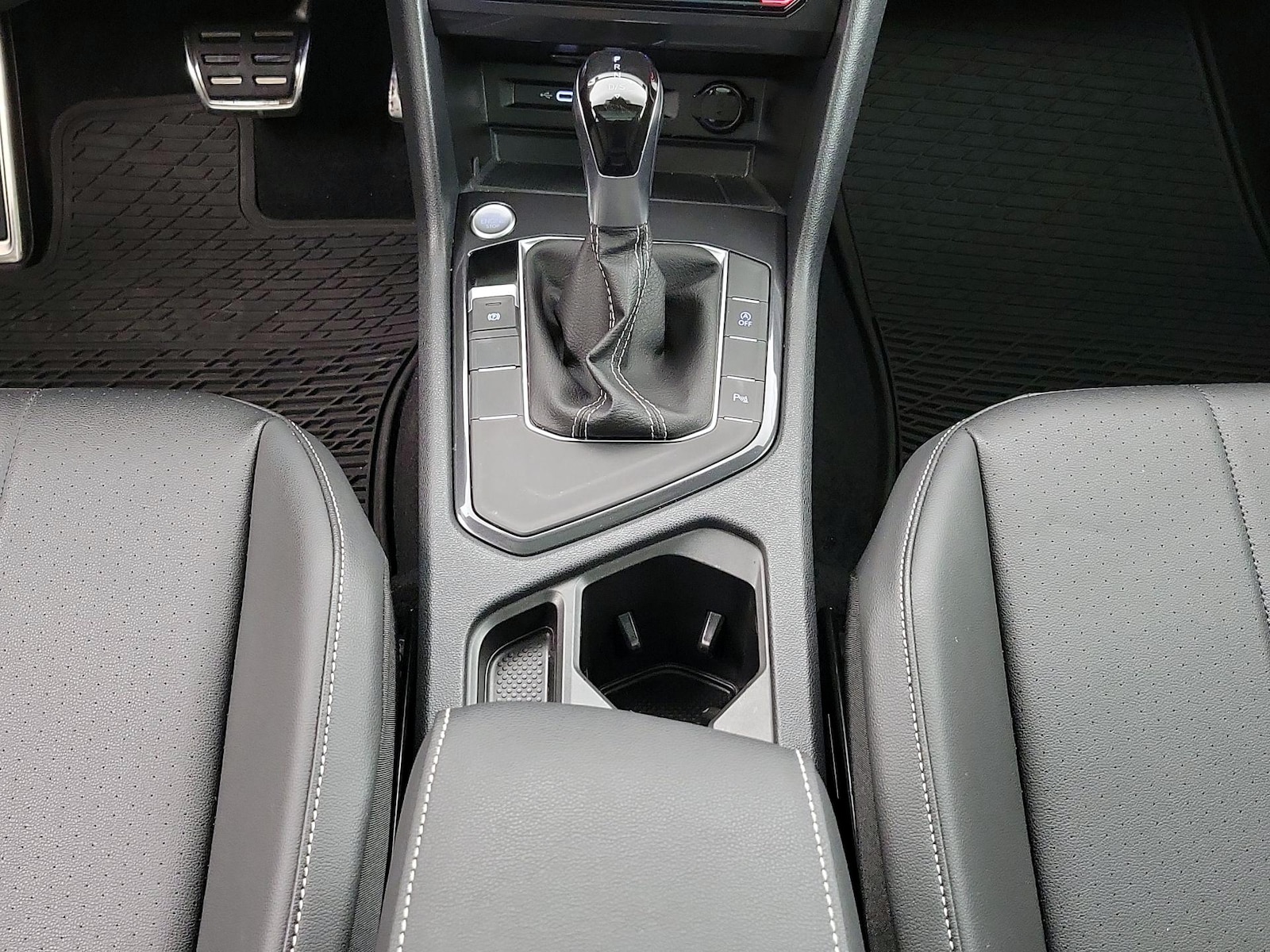 2024 Volkswagen Tiguan SE R-LINE BLACK - Photo 18
