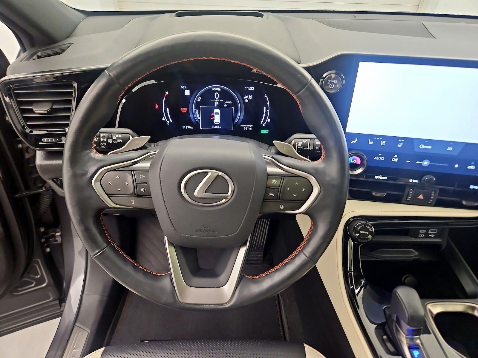 2022 Lexus NX Hybrid 350h - Photo 11
