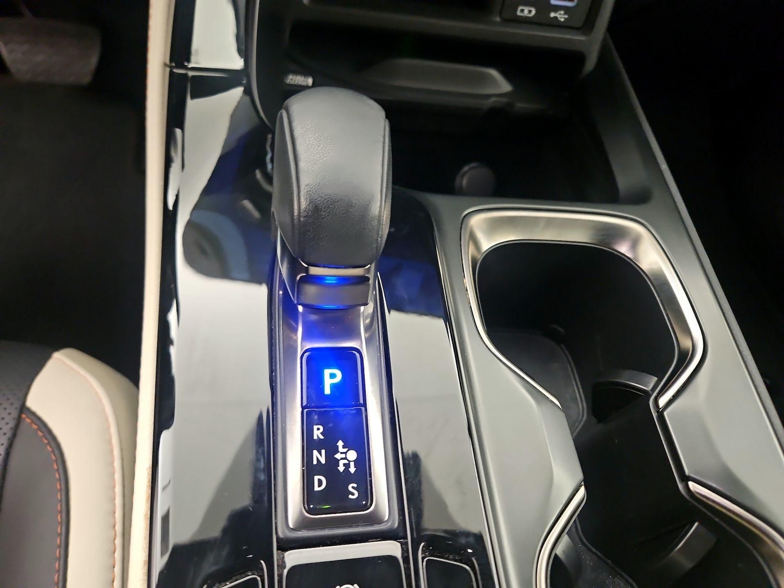 2022 Lexus NX Hybrid 350h - Photo 18