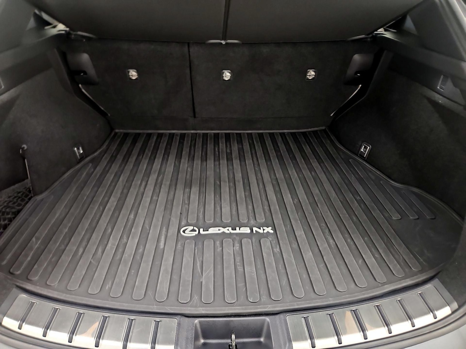 2022 Lexus NX Hybrid 350h - Photo 22