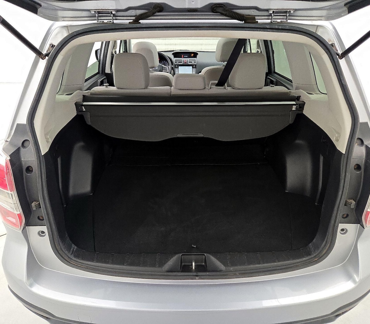 Trunk/Cargo (Seats Up)