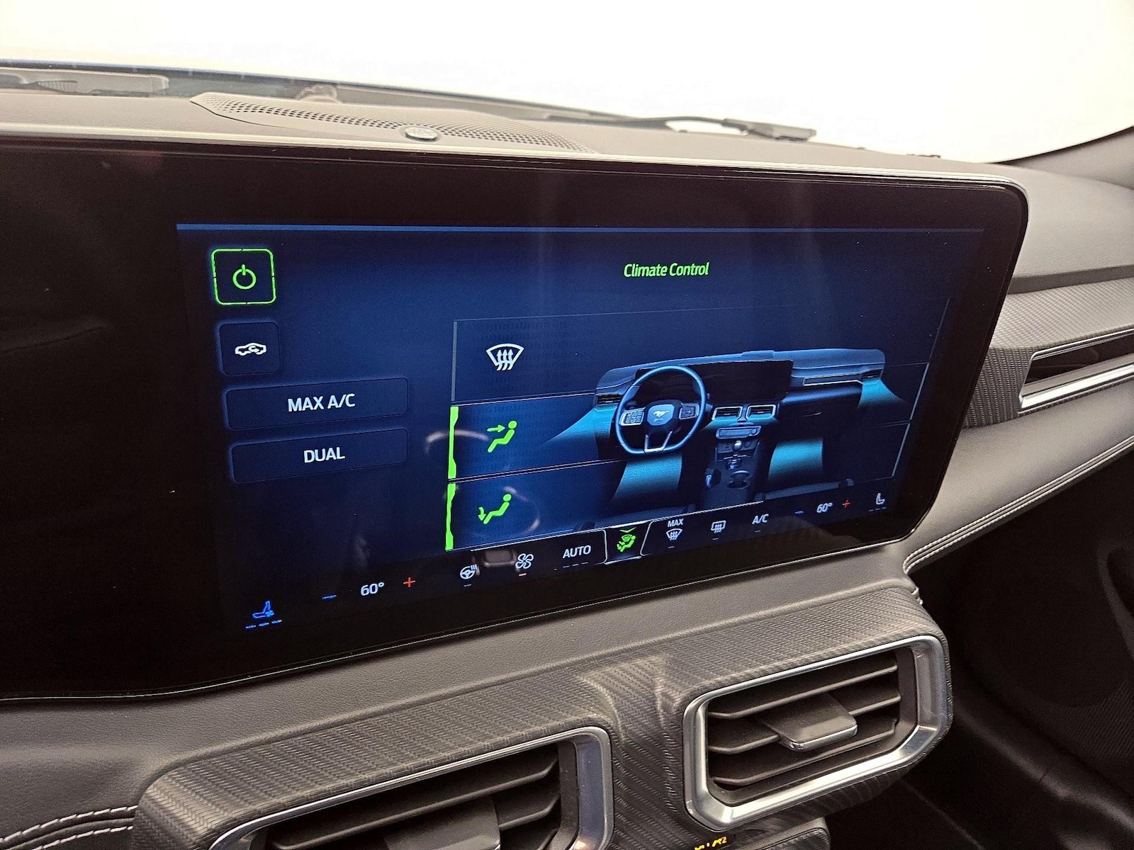 2024 Ford Mustang EcoBoost Premium - Photo 18