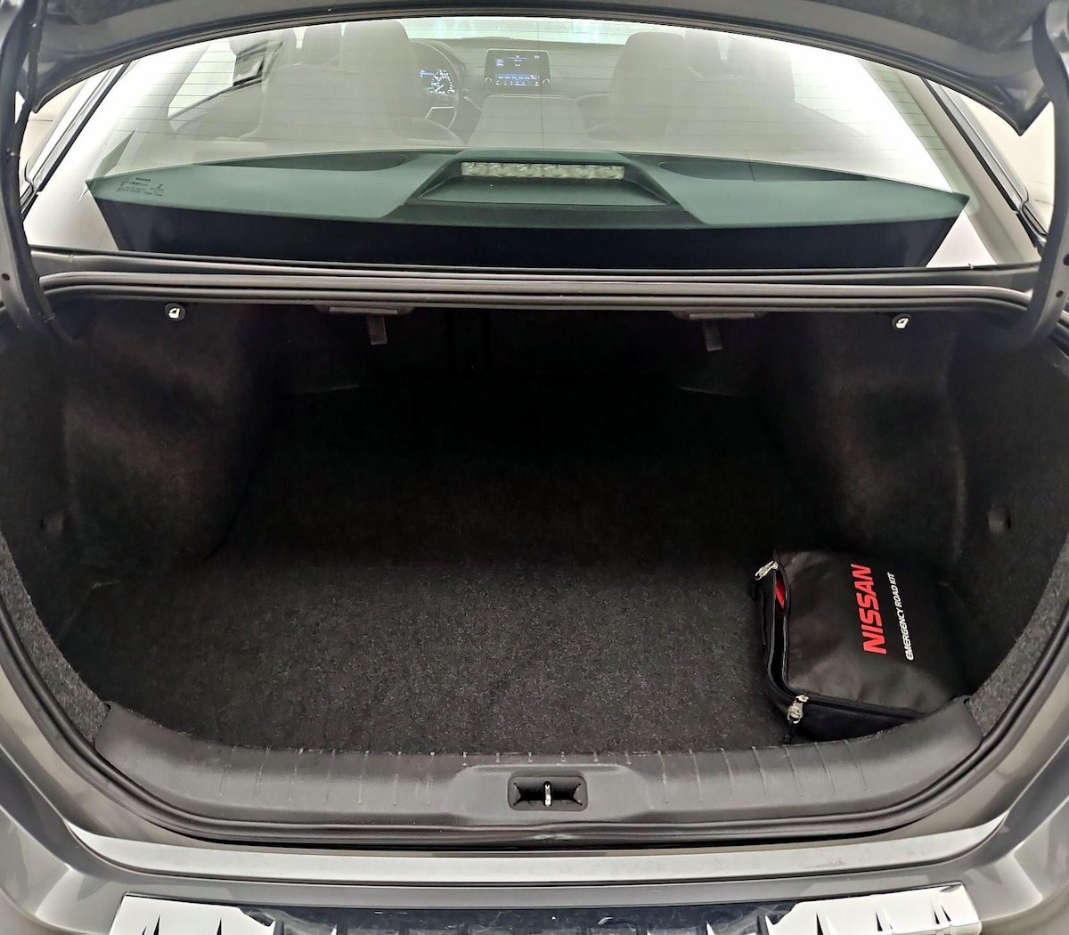 Trunk/Cargo (Seats Up)