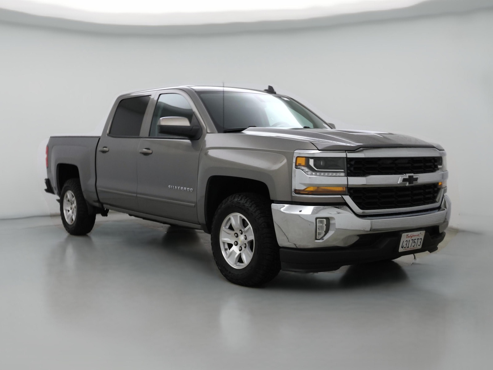 Bed Liner & Tow Hitch
