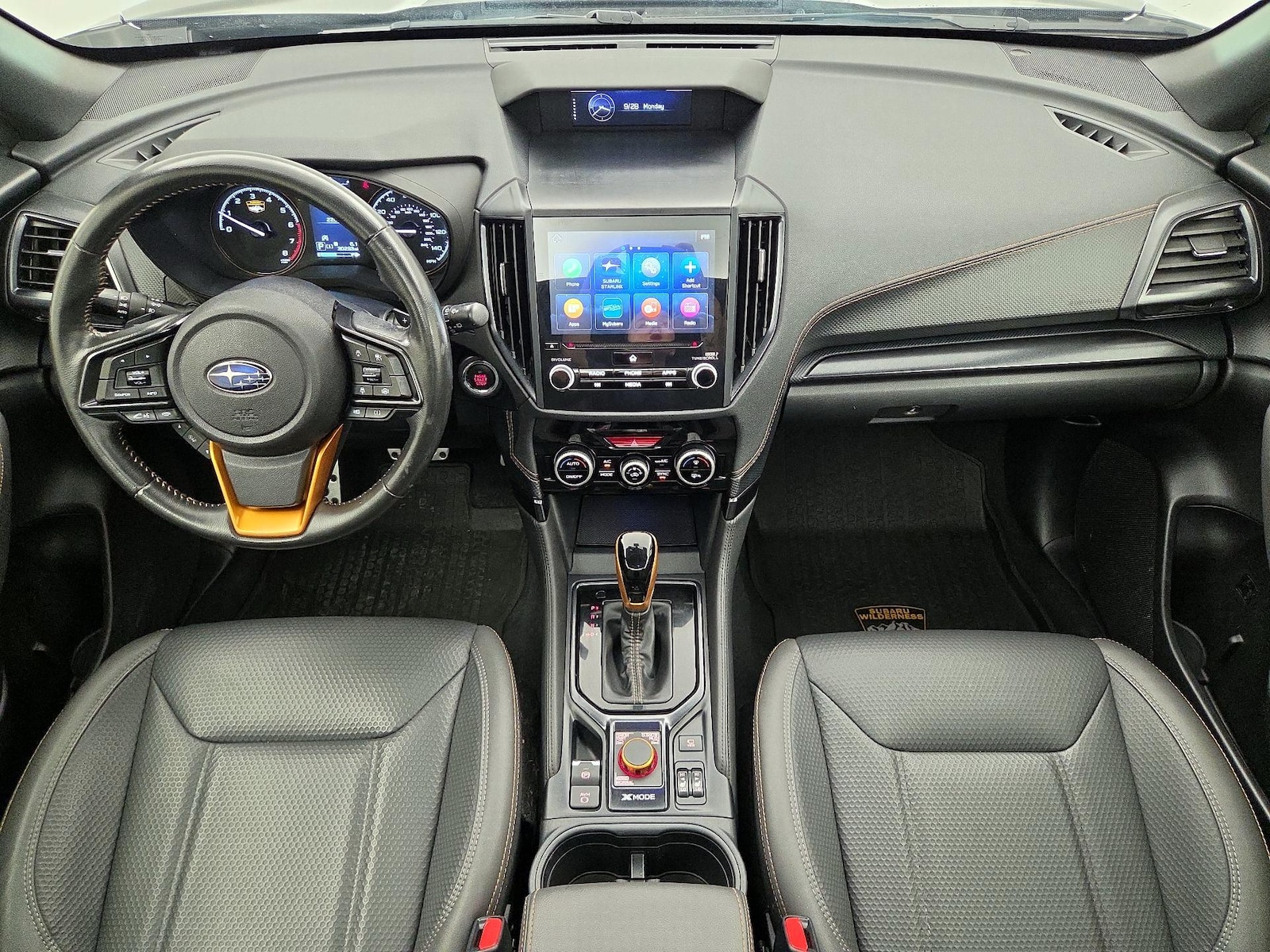 Apple CarPlay® & Android Auto™