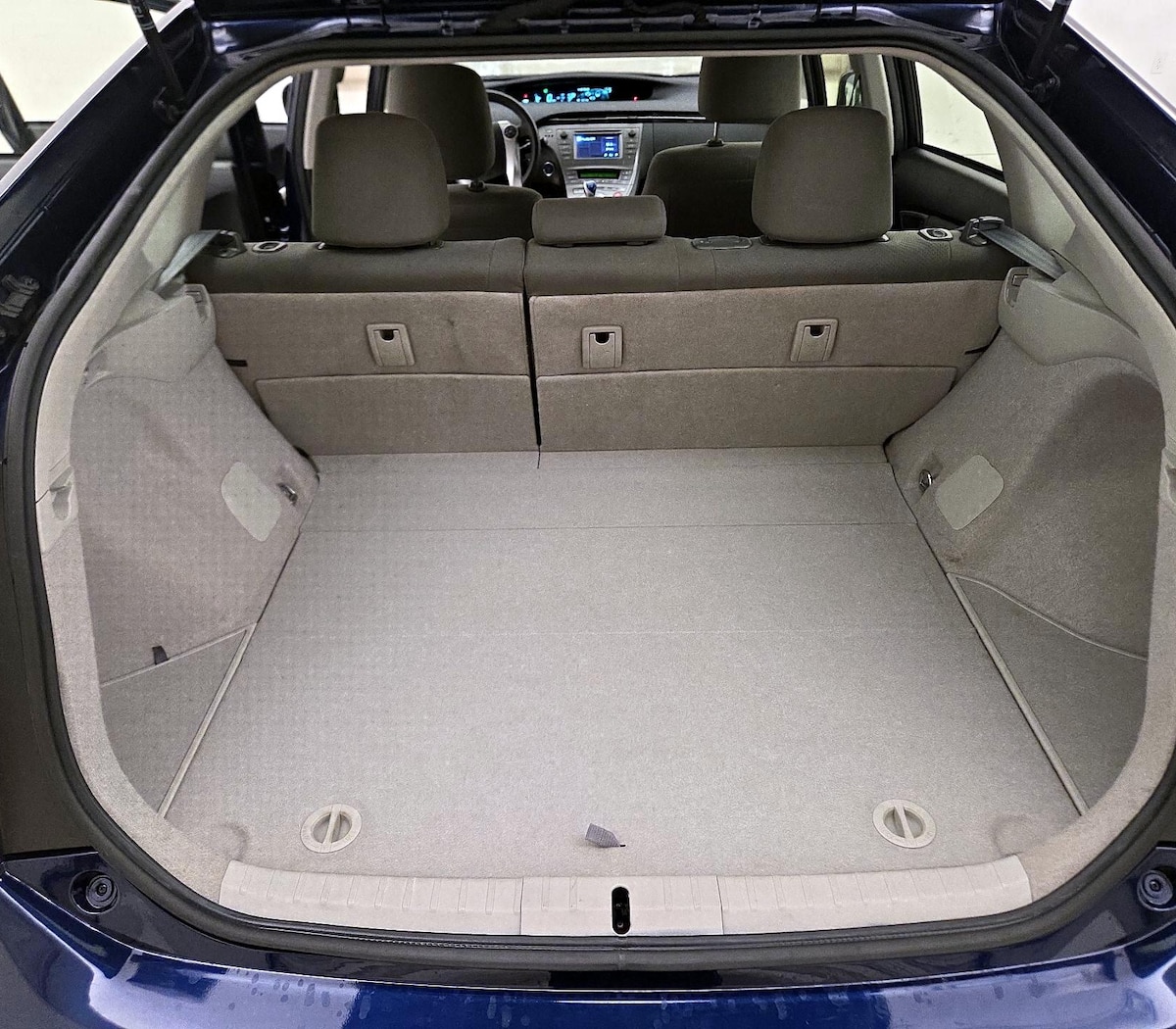 Trunk/Cargo (Seats Up)