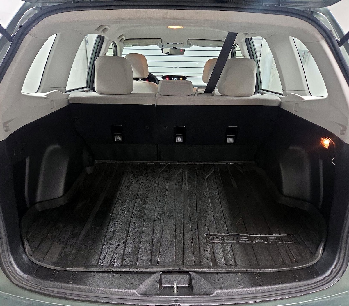 Trunk/Cargo (Seats Up)