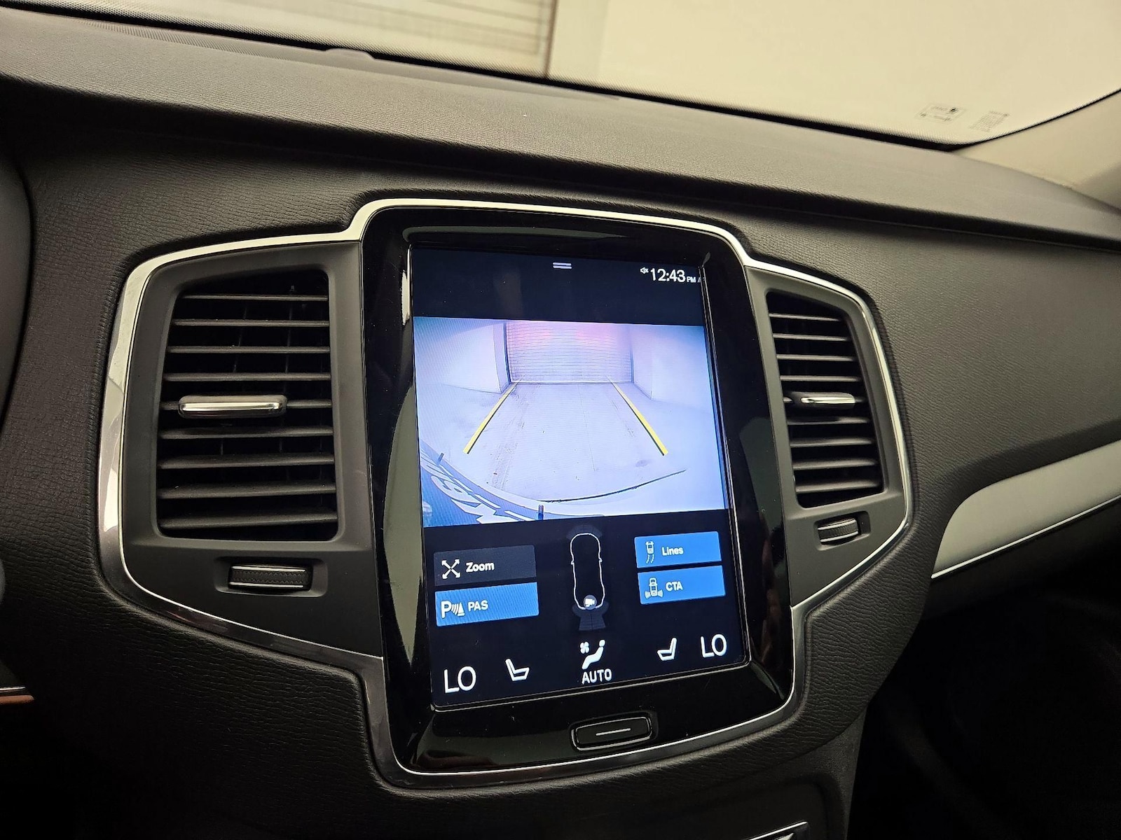 2021 Volvo XC90 Momentum - Photo 16