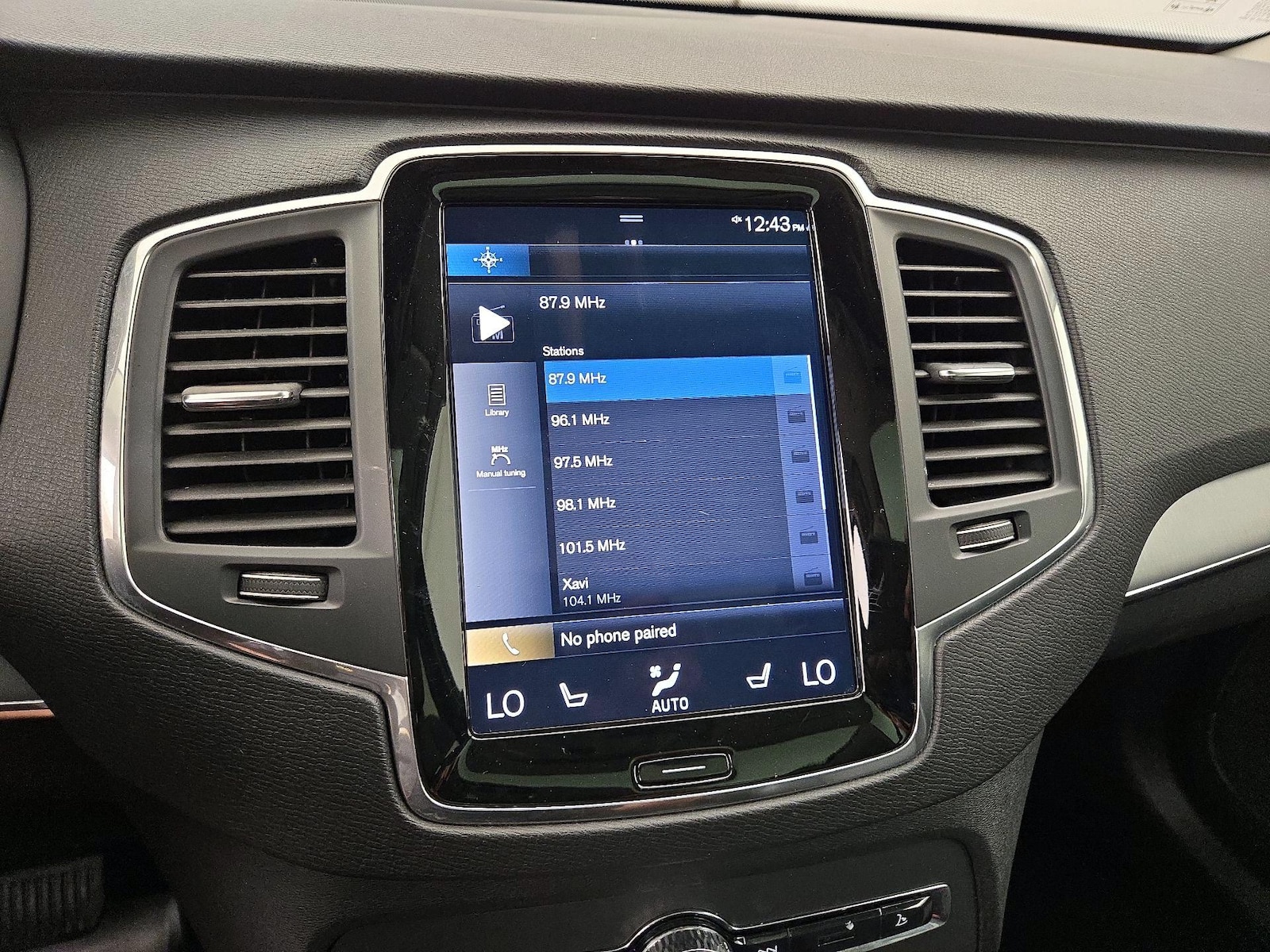 2021 Volvo XC90 Momentum - Photo 17